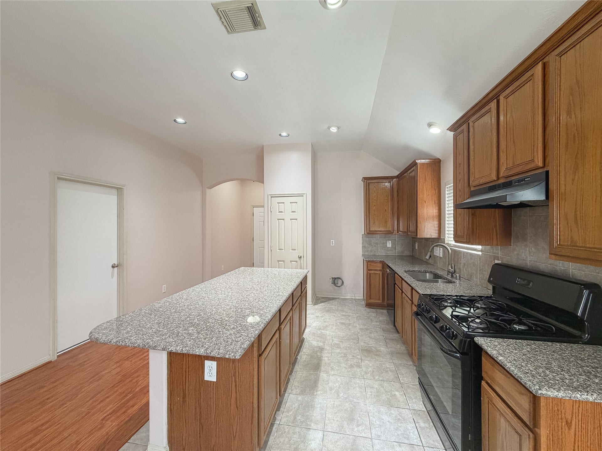 8110 Saragosa Blue Lane, Richmond, TX 77407 8110 Saragosa Blue Lane, Richmond, TX 77407