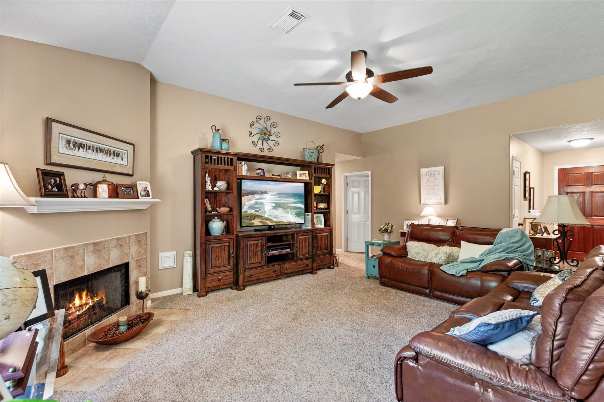 3001 Meadow Bay Drive, Dickinson, TX 77539 3001 Meadow Bay Drive, Dickinson, TX 77539