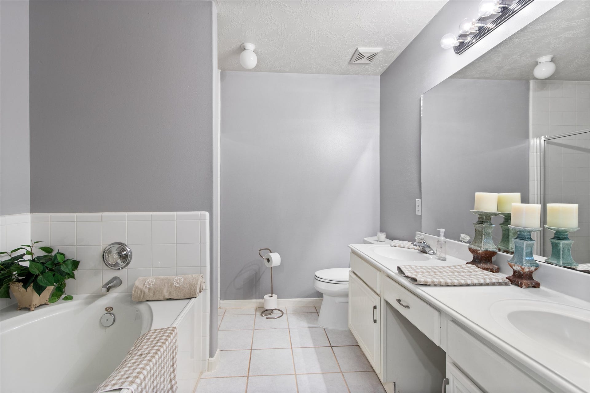 3001 Meadow Bay Drive, Dickinson, TX 77539 3001 Meadow Bay Drive, Dickinson, TX 77539