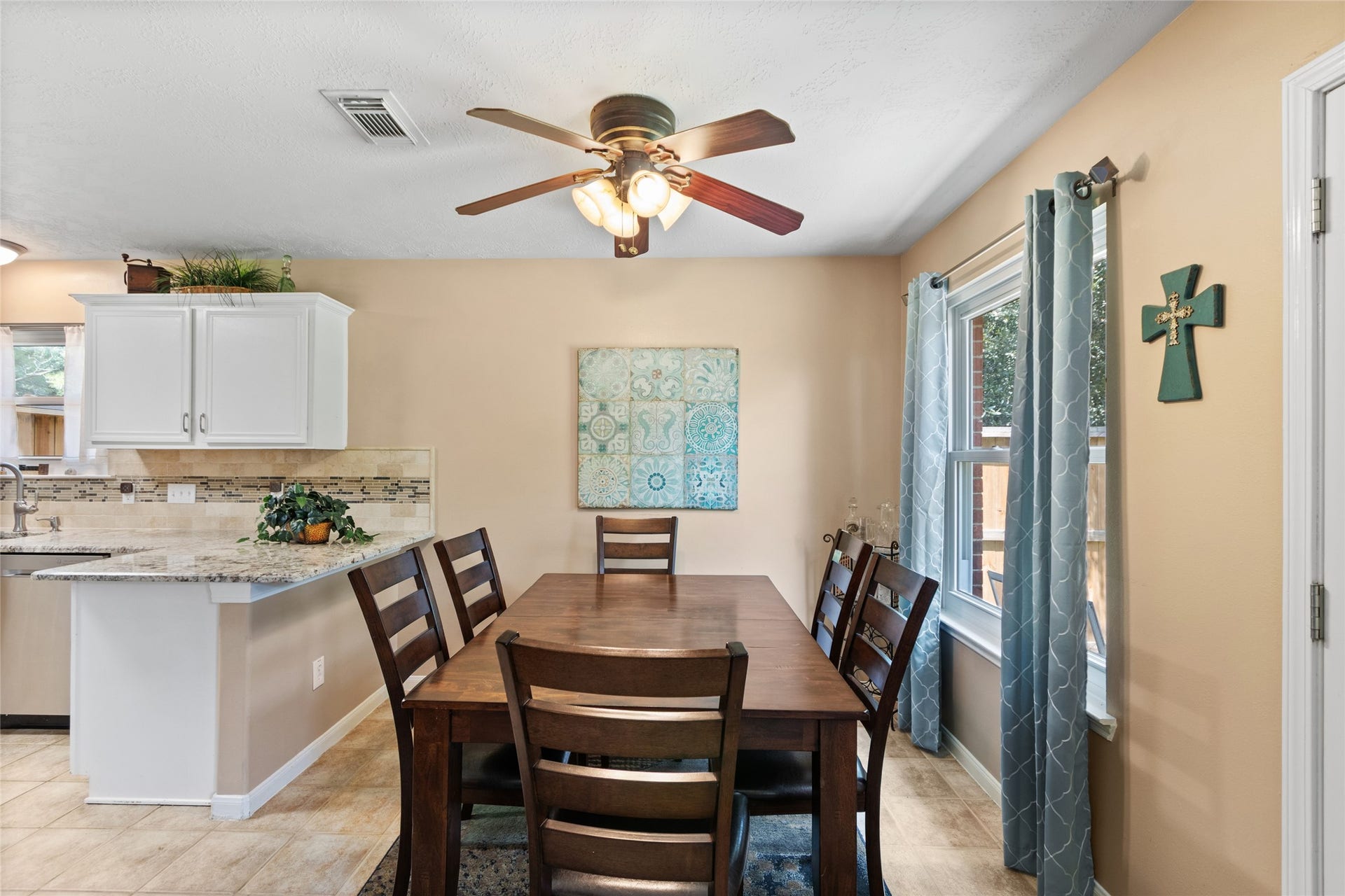 3001 Meadow Bay Drive, Dickinson, TX 77539 3001 Meadow Bay Drive, Dickinson, TX 77539
