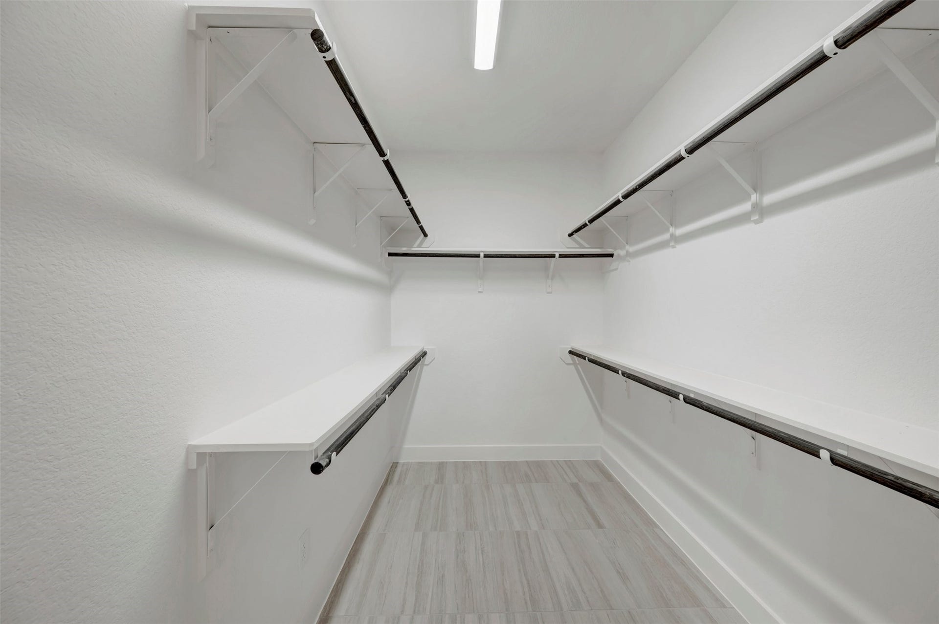 16758 Vibrant Avenue, Hockley, TX 77447 16758 Vibrant Avenue, Hockley, TX 77447