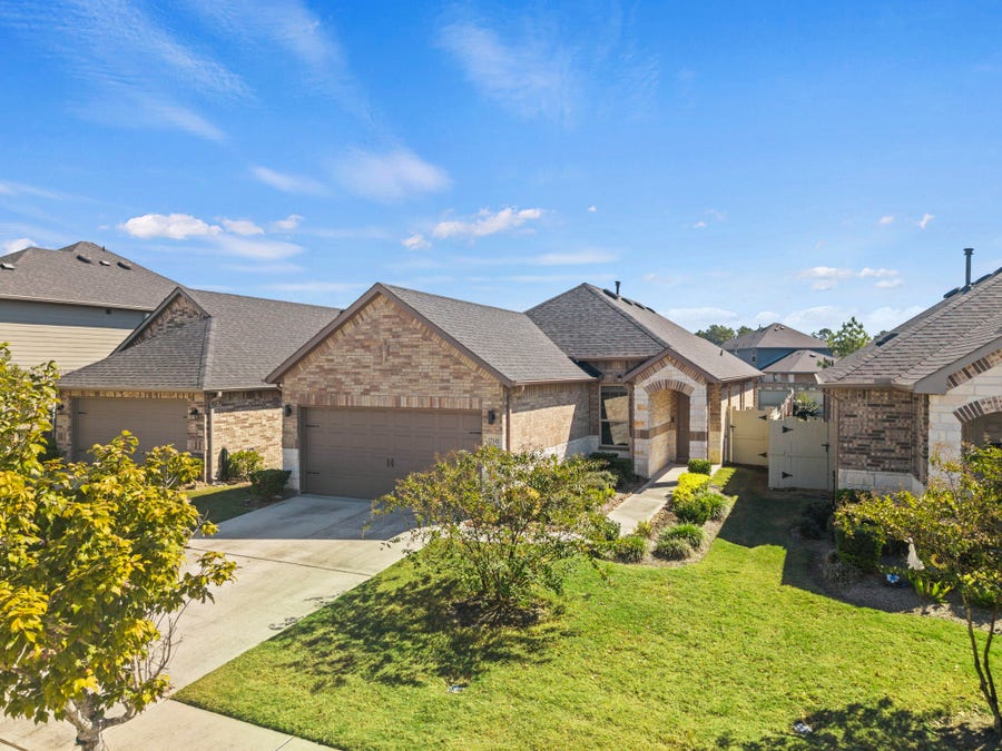 Property photo for 17145 Upland Bent Court, Conroe, TX