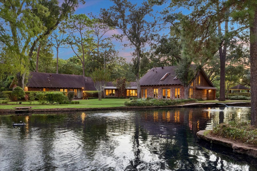 Property photo for 24 W Rivercrest Drive, Houston, TX