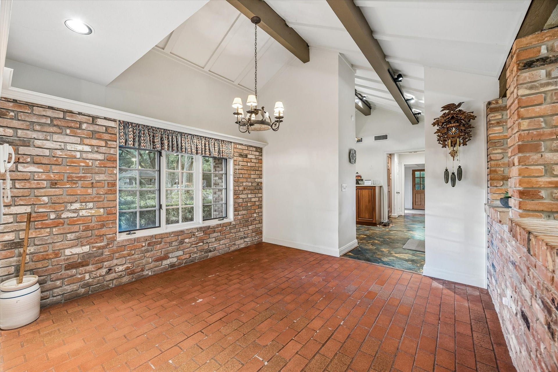 24 W Rivercrest Drive, Houston, TX 77042 24 W Rivercrest Drive, Houston, TX 77042