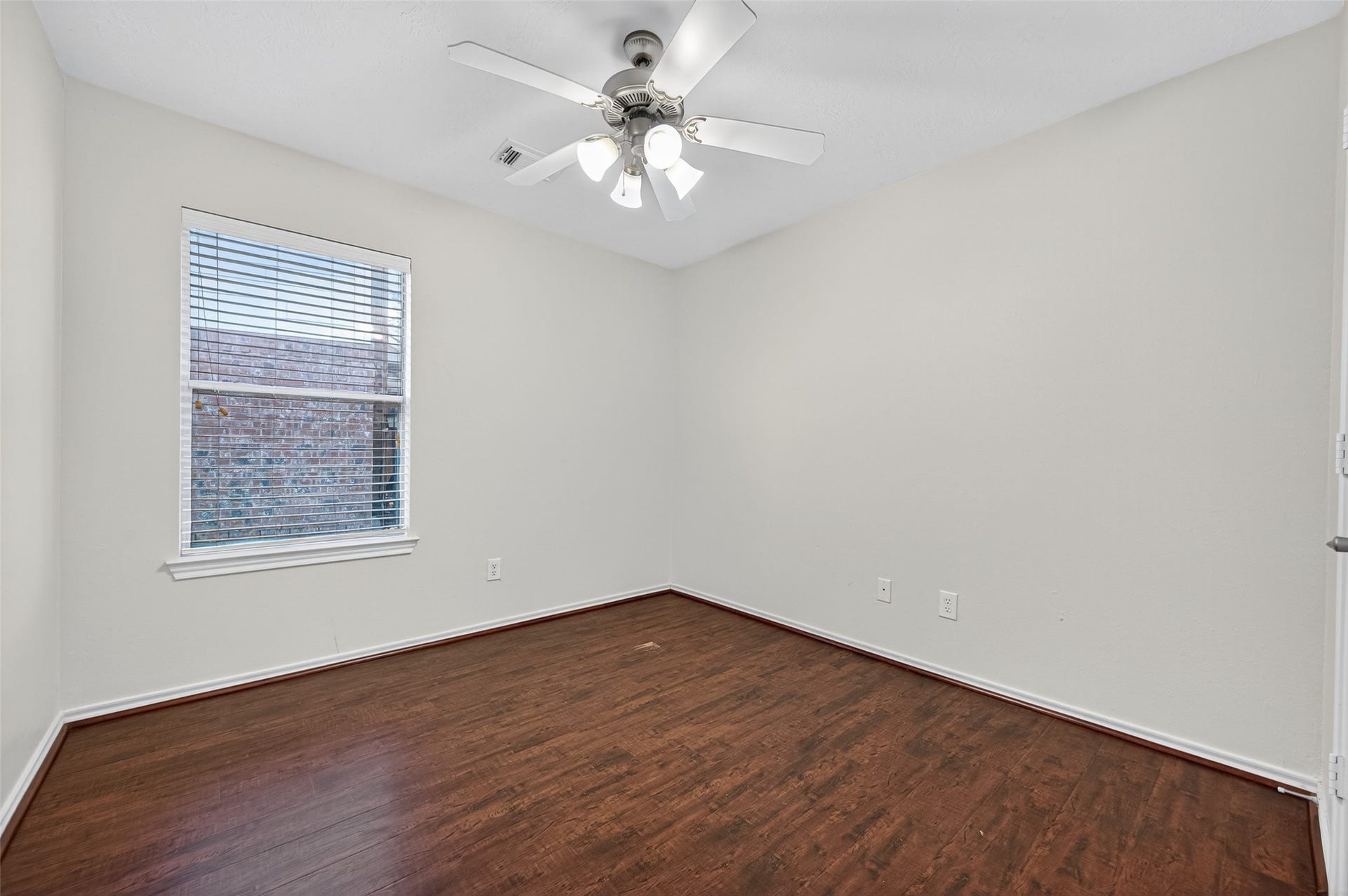 6927 Great Oaks Shadow Drive, Houston, TX 77083 6927 Great Oaks Shadow Drive, Houston, TX 77083