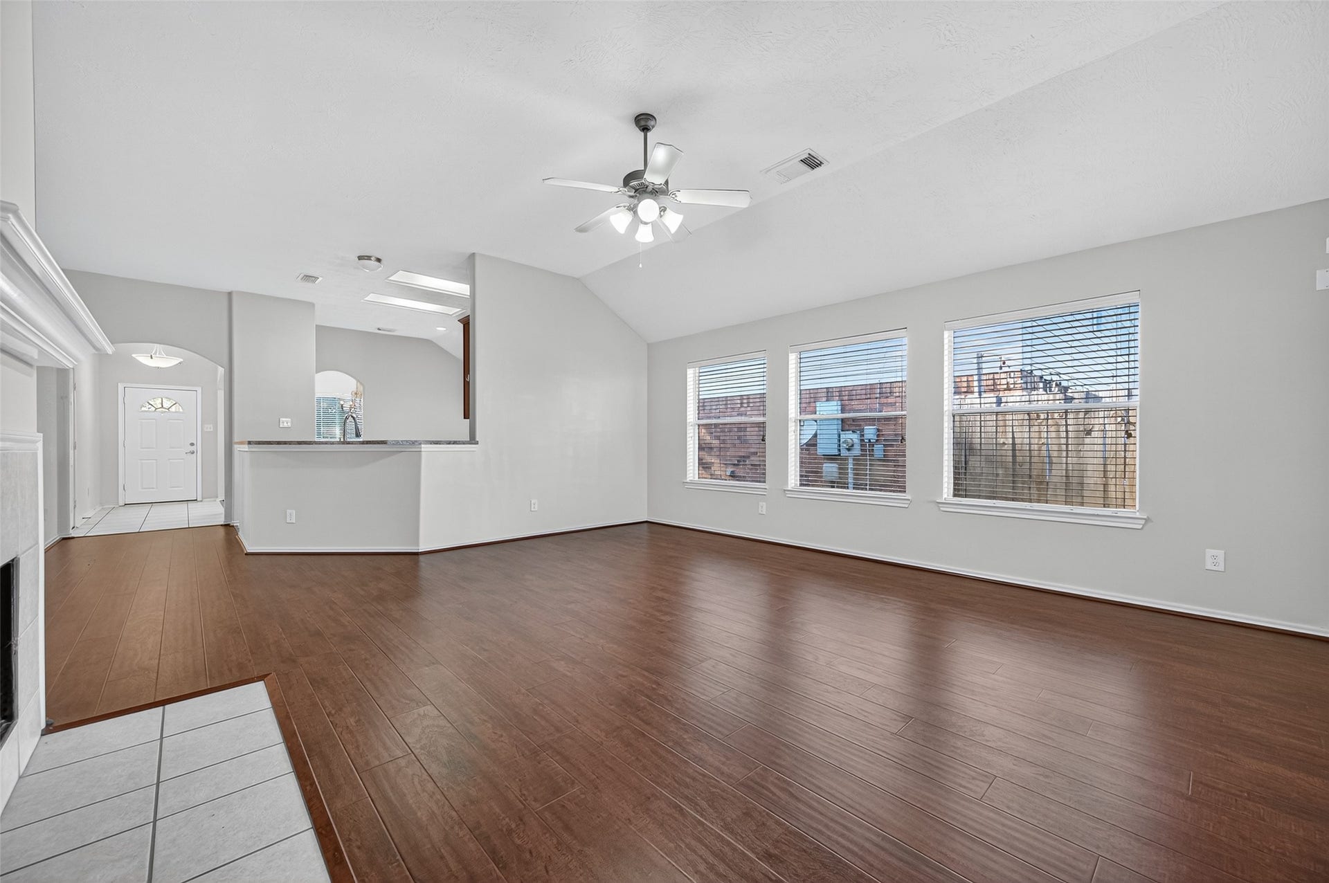 6927 Great Oaks Shadow Drive, Houston, TX 77083 6927 Great Oaks Shadow Drive, Houston, TX 77083