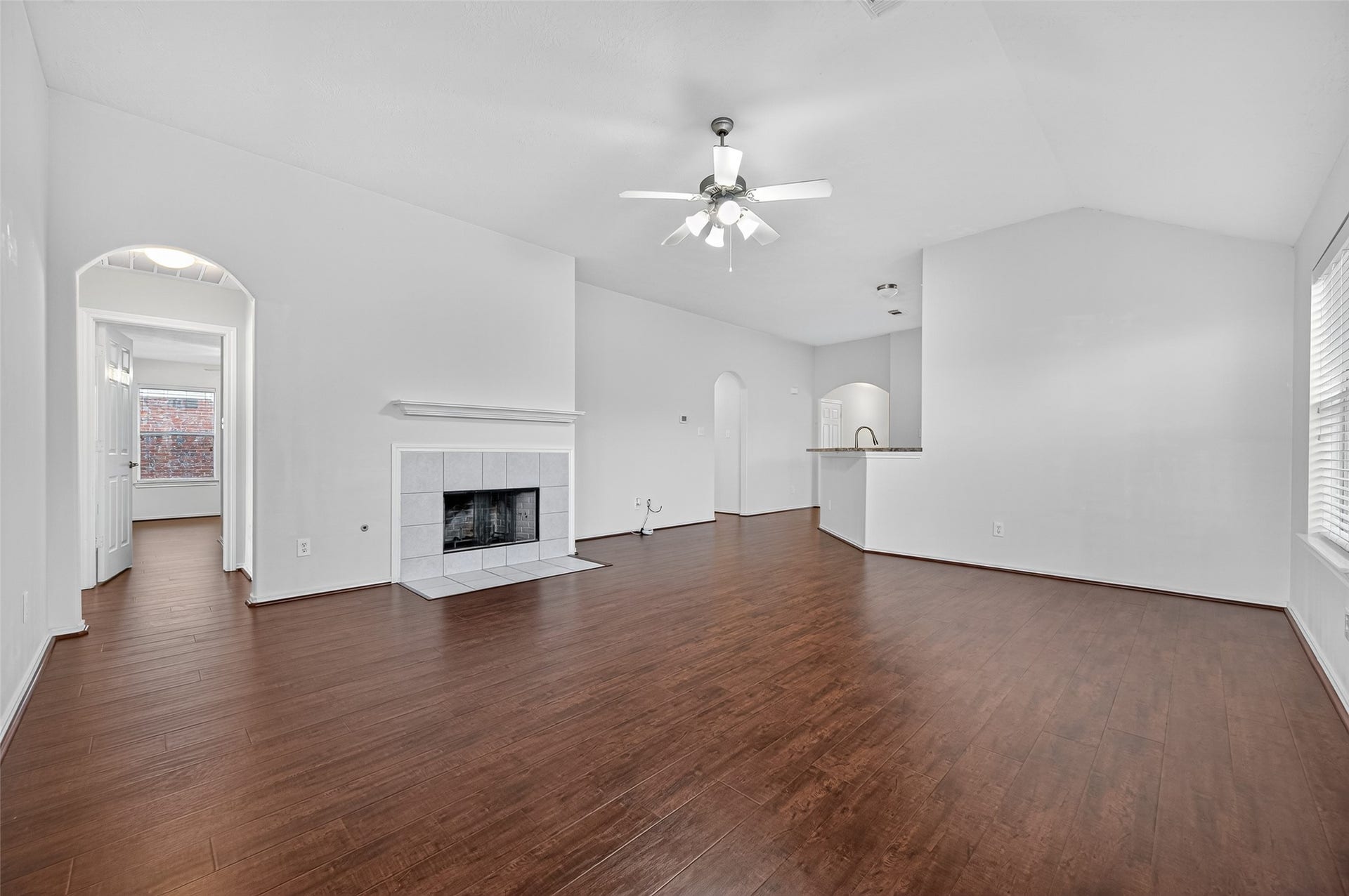 6927 Great Oaks Shadow Drive, Houston, TX 77083 6927 Great Oaks Shadow Drive, Houston, TX 77083