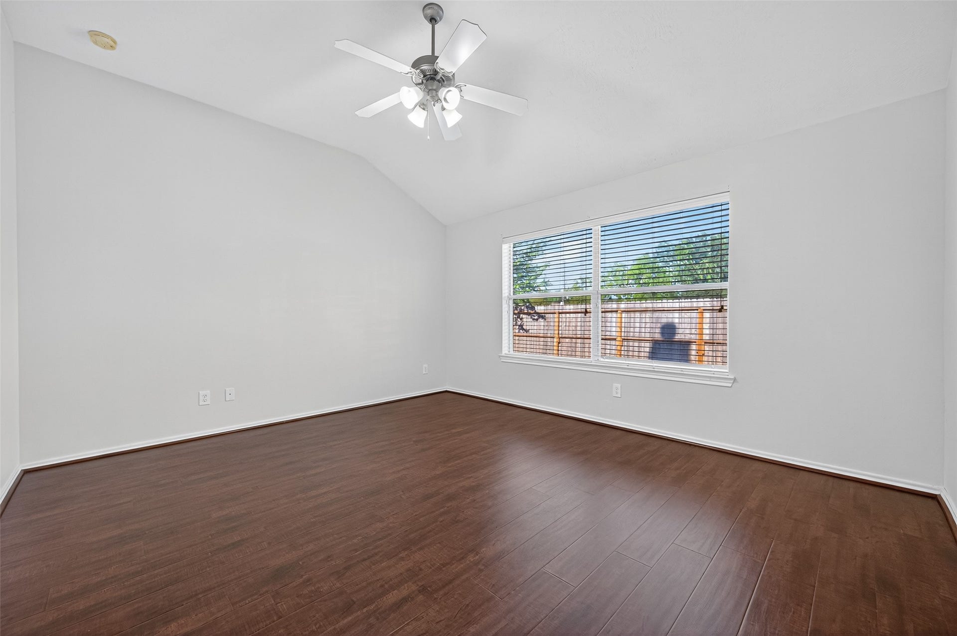 6927 Great Oaks Shadow Drive, Houston, TX 77083 6927 Great Oaks Shadow Drive, Houston, TX 77083