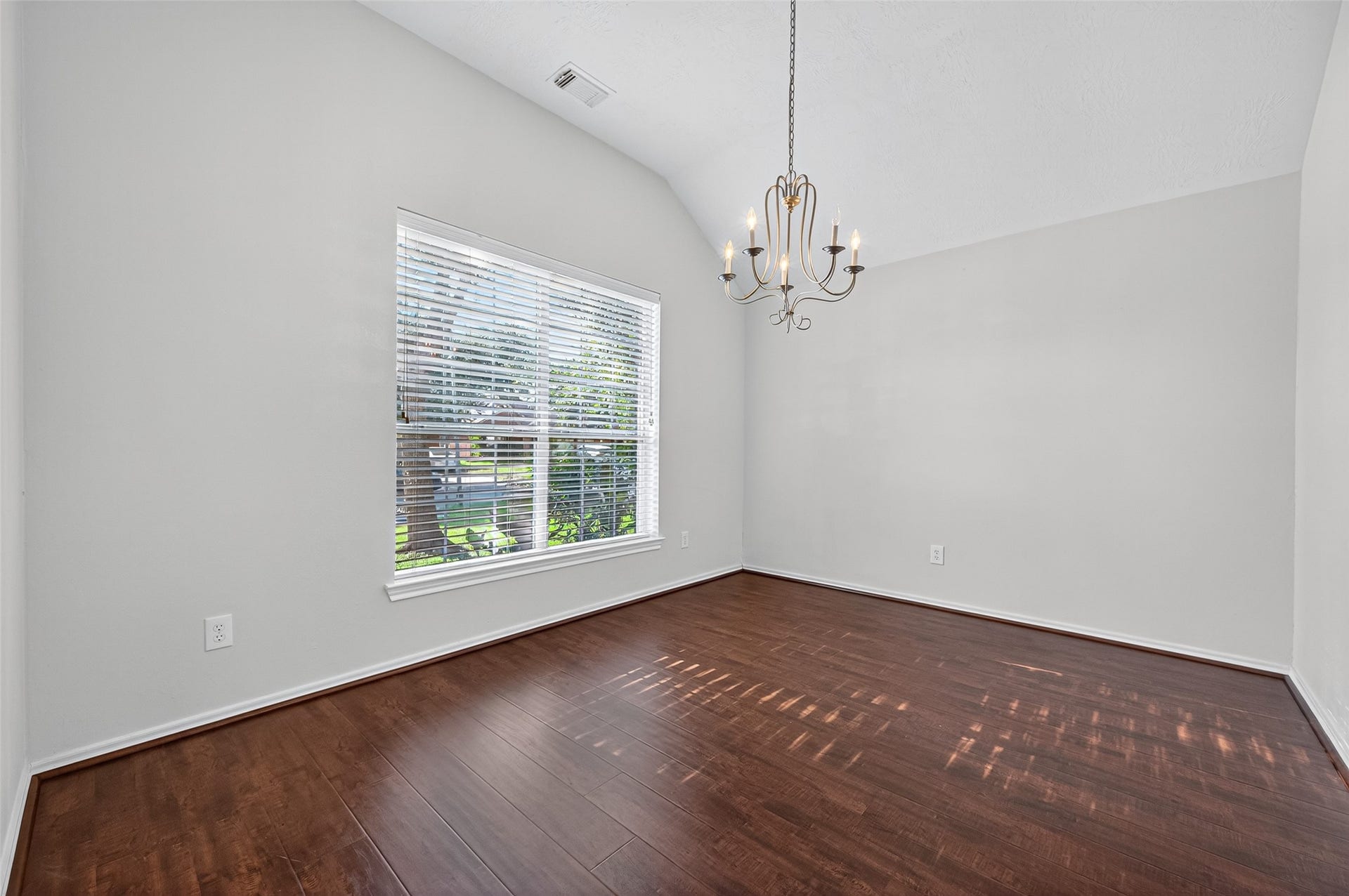 6927 Great Oaks Shadow Drive, Houston, TX 77083 6927 Great Oaks Shadow Drive, Houston, TX 77083