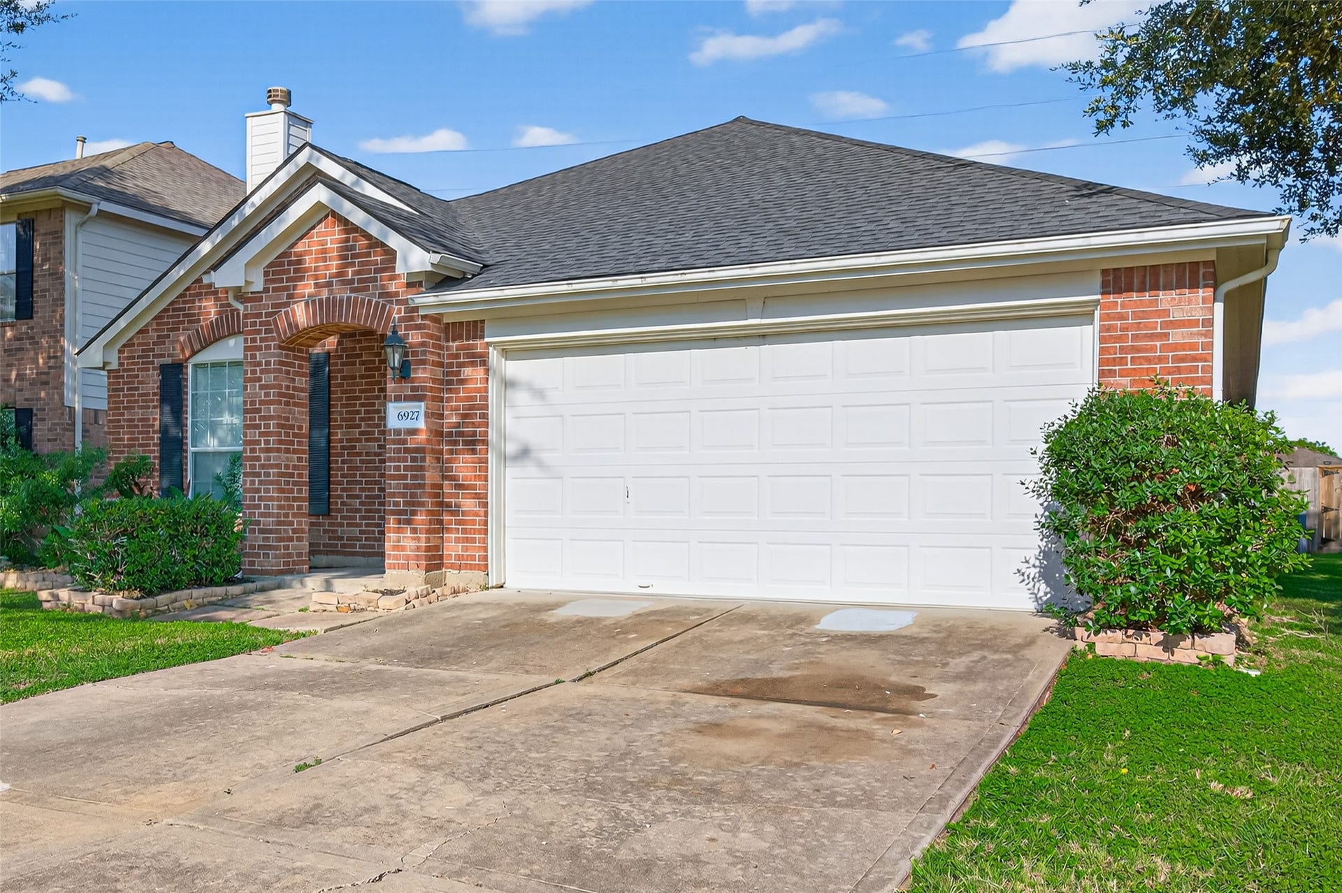 6927 Great Oaks Shadow Drive, Houston, TX 77083 6927 Great Oaks Shadow Drive, Houston, TX 77083