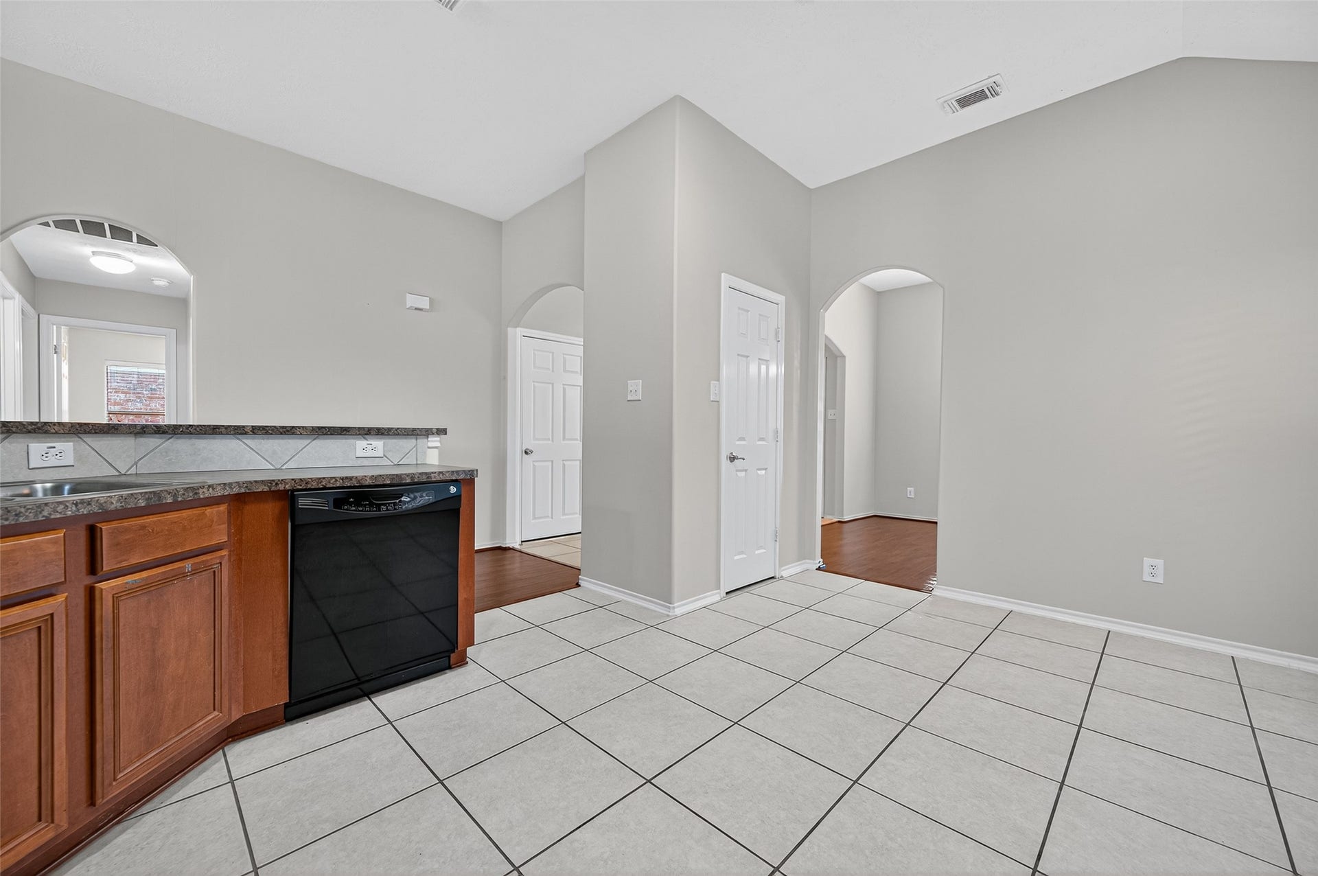 6927 Great Oaks Shadow Drive, Houston, TX 77083 6927 Great Oaks Shadow Drive, Houston, TX 77083