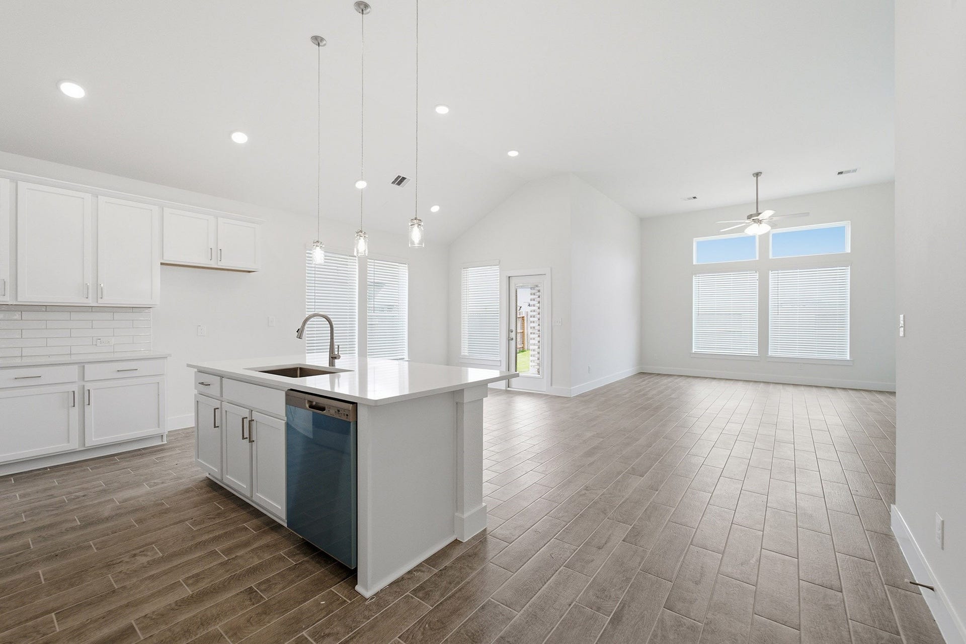 7902 Jasper Meadows Way, Angleton, TX 77515 7902 Jasper Meadows Way, Angleton, TX 77515