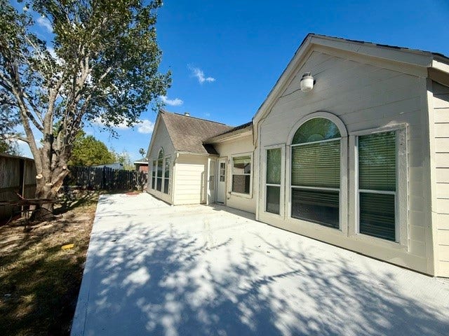 11126 Riverbank Ridge Lane, Pearland, TX 77089 11126 Riverbank Ridge Lane, Pearland, TX 77089