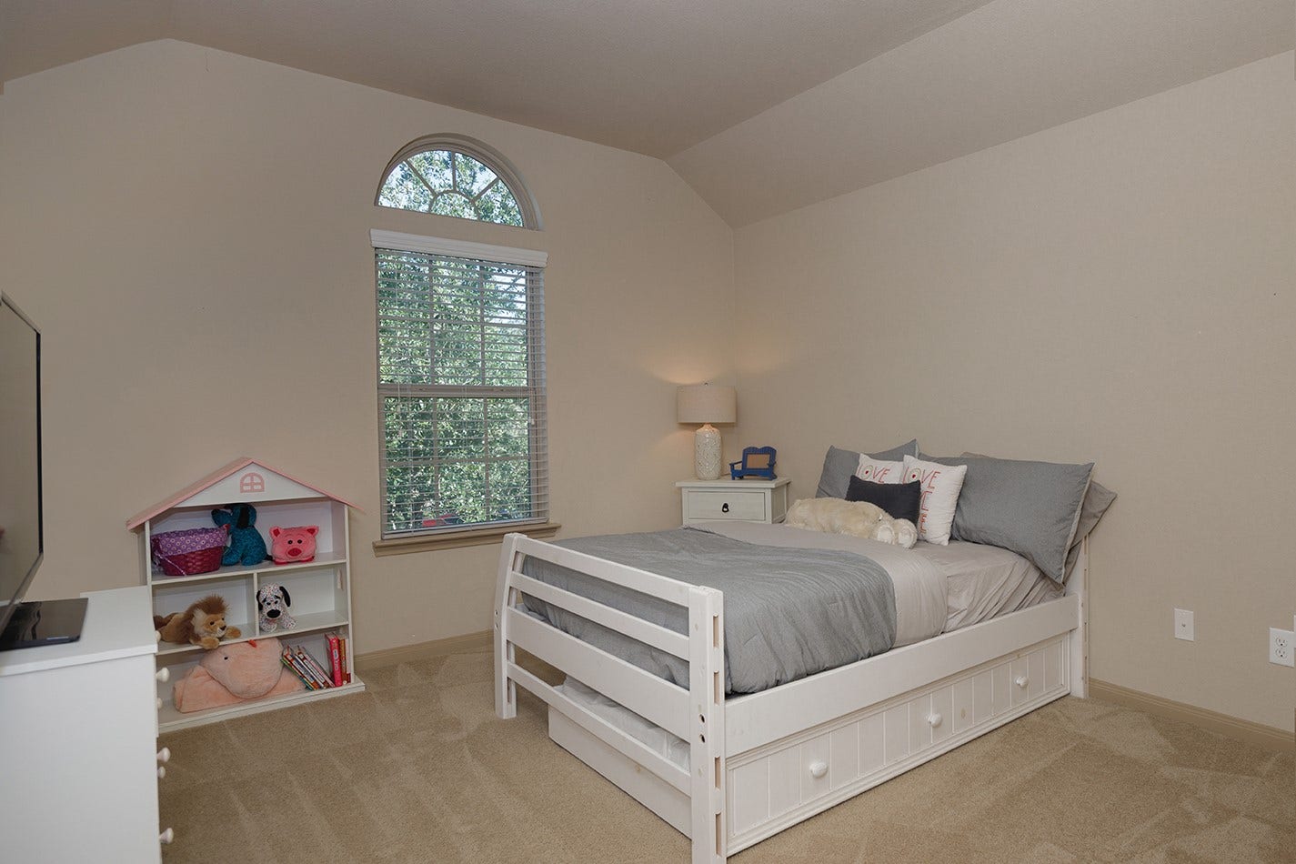 222 HAWKHURST, The Woodlands, TX 77354 222 HAWKHURST, The Woodlands, TX 77354