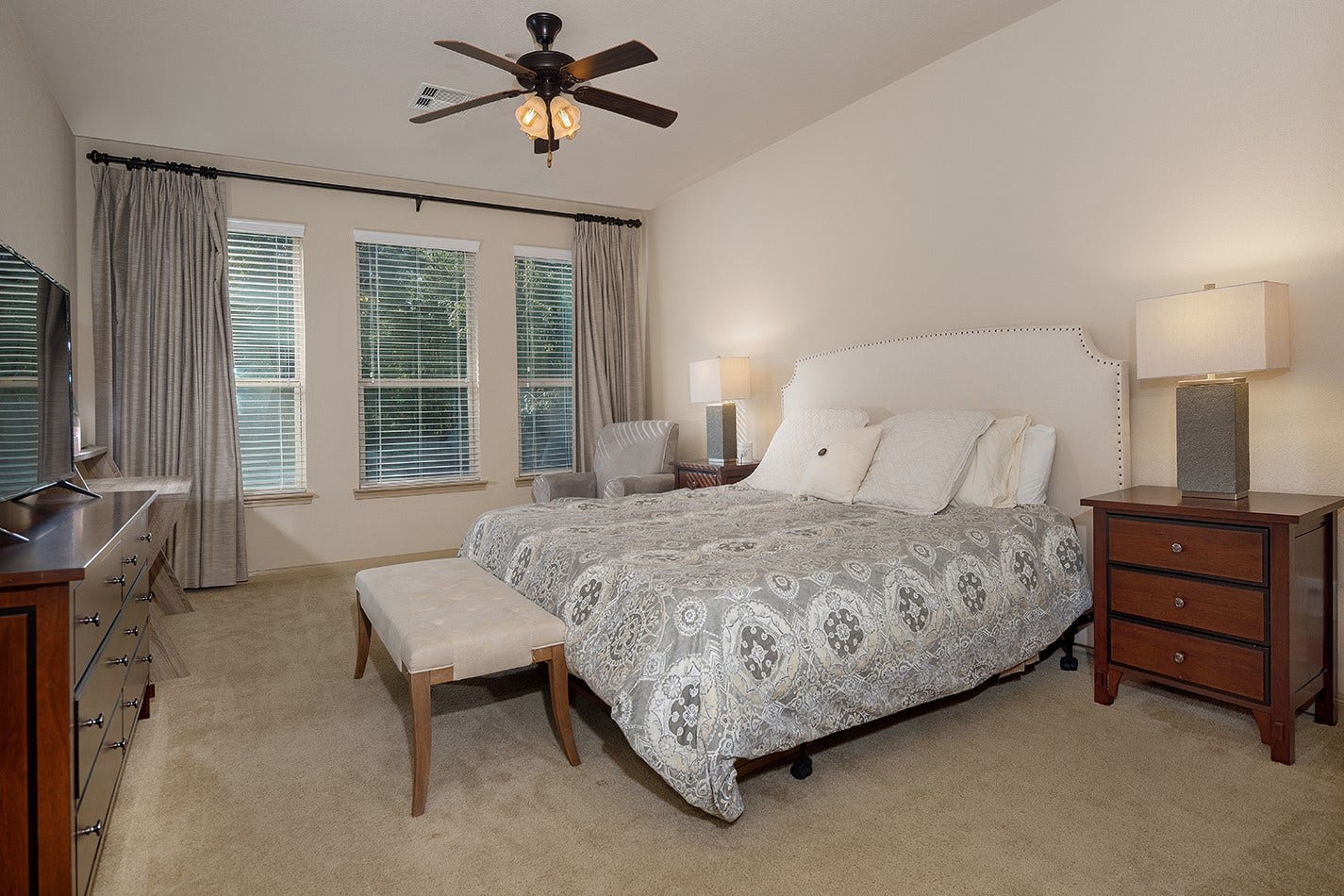 222 HAWKHURST, The Woodlands, TX 77354 222 HAWKHURST, The Woodlands, TX 77354