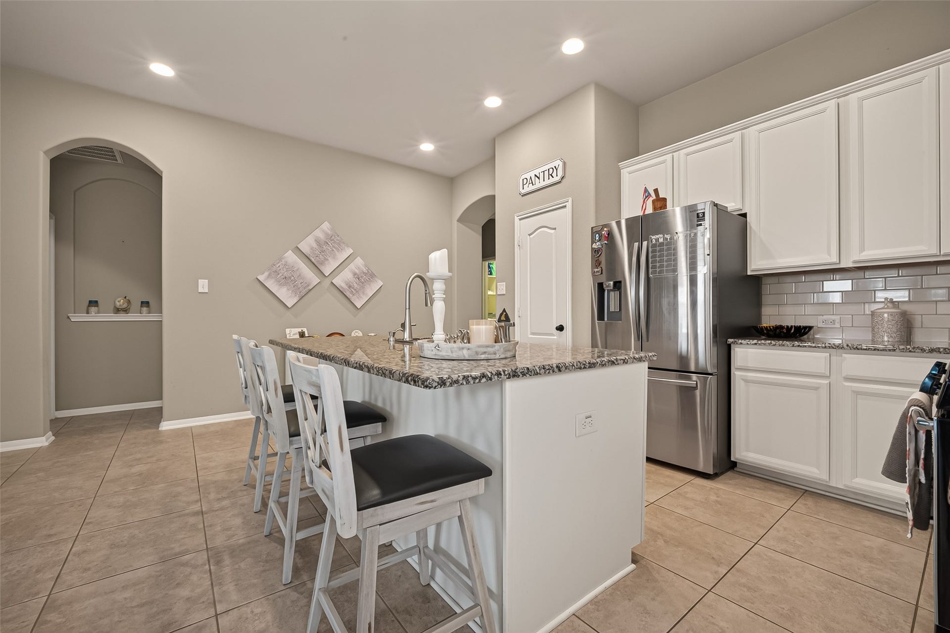 2115 Rolling Hills Drive, Pearland, TX 77581