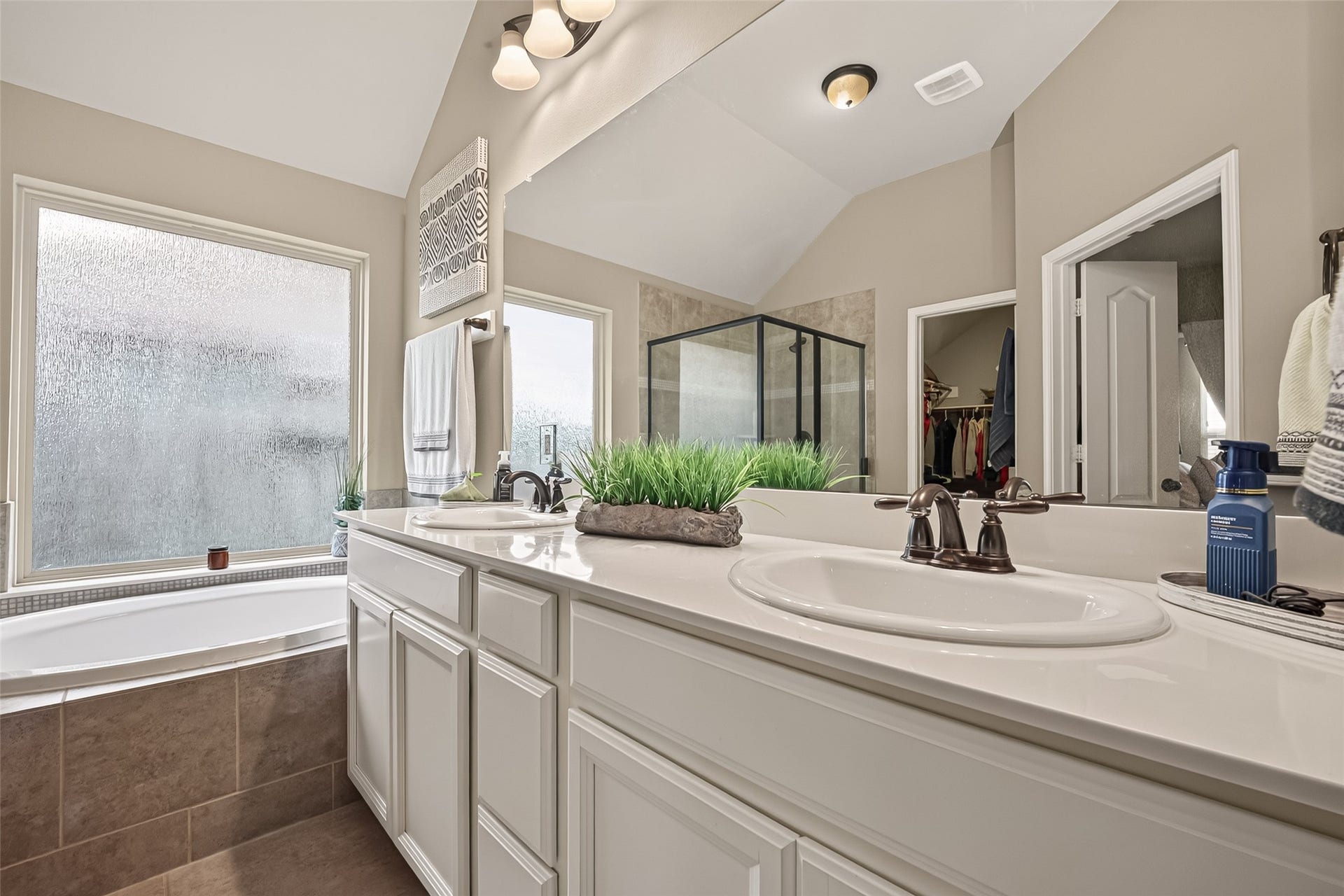2115 Rolling Hills Drive, Pearland, TX 77581