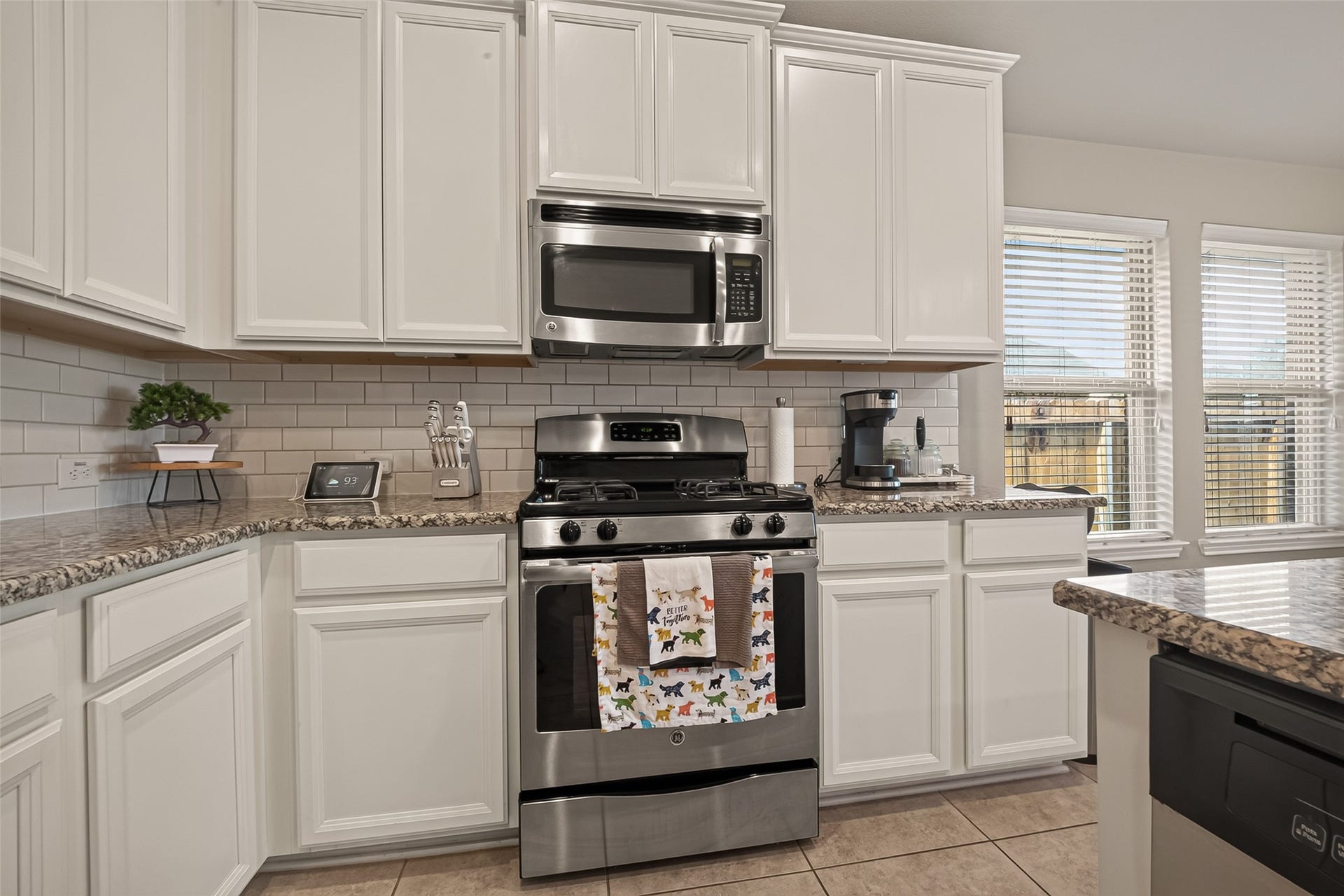 2115 Rolling Hills Drive, Pearland, TX 77581