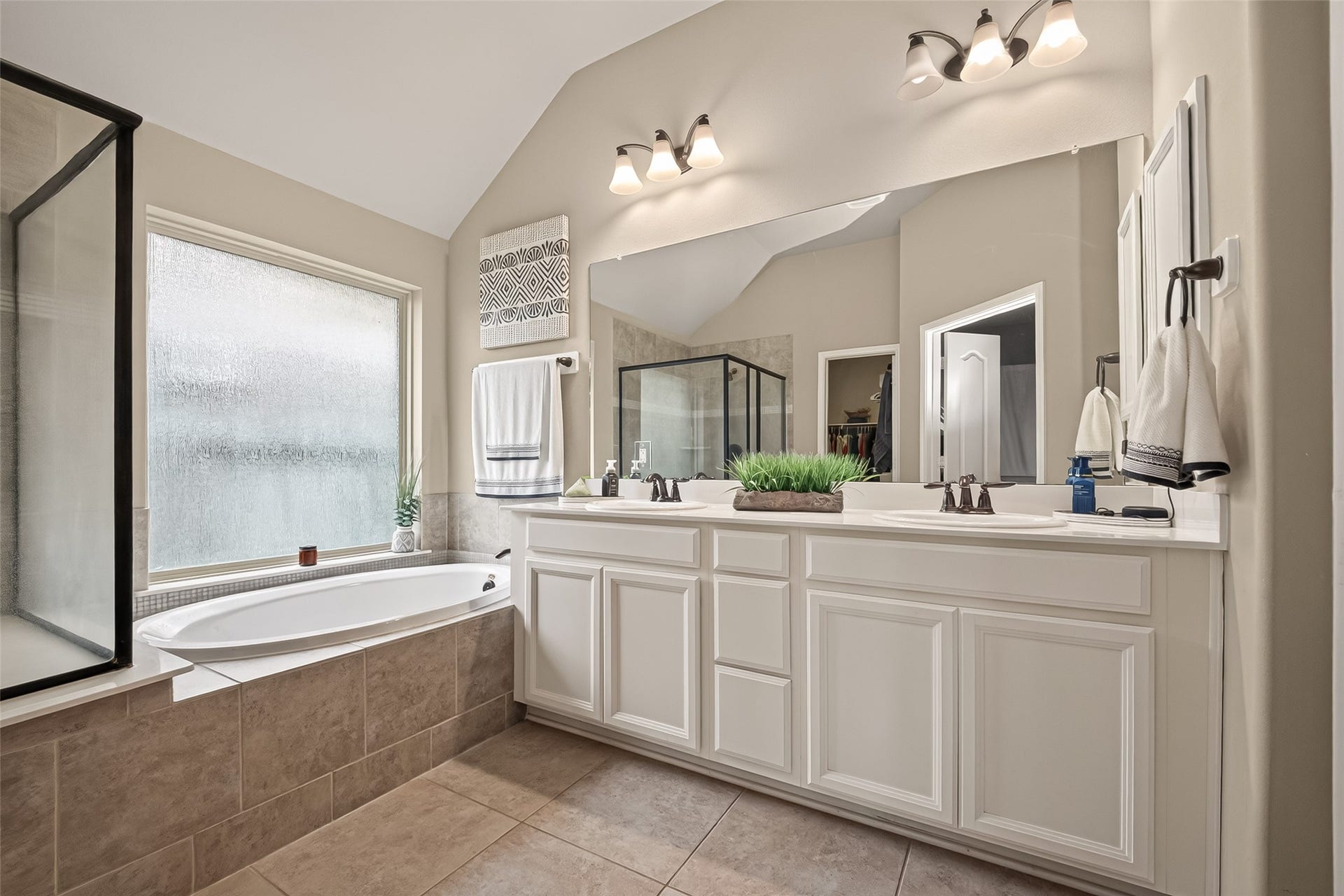 2115 Rolling Hills Drive, Pearland, TX 77581