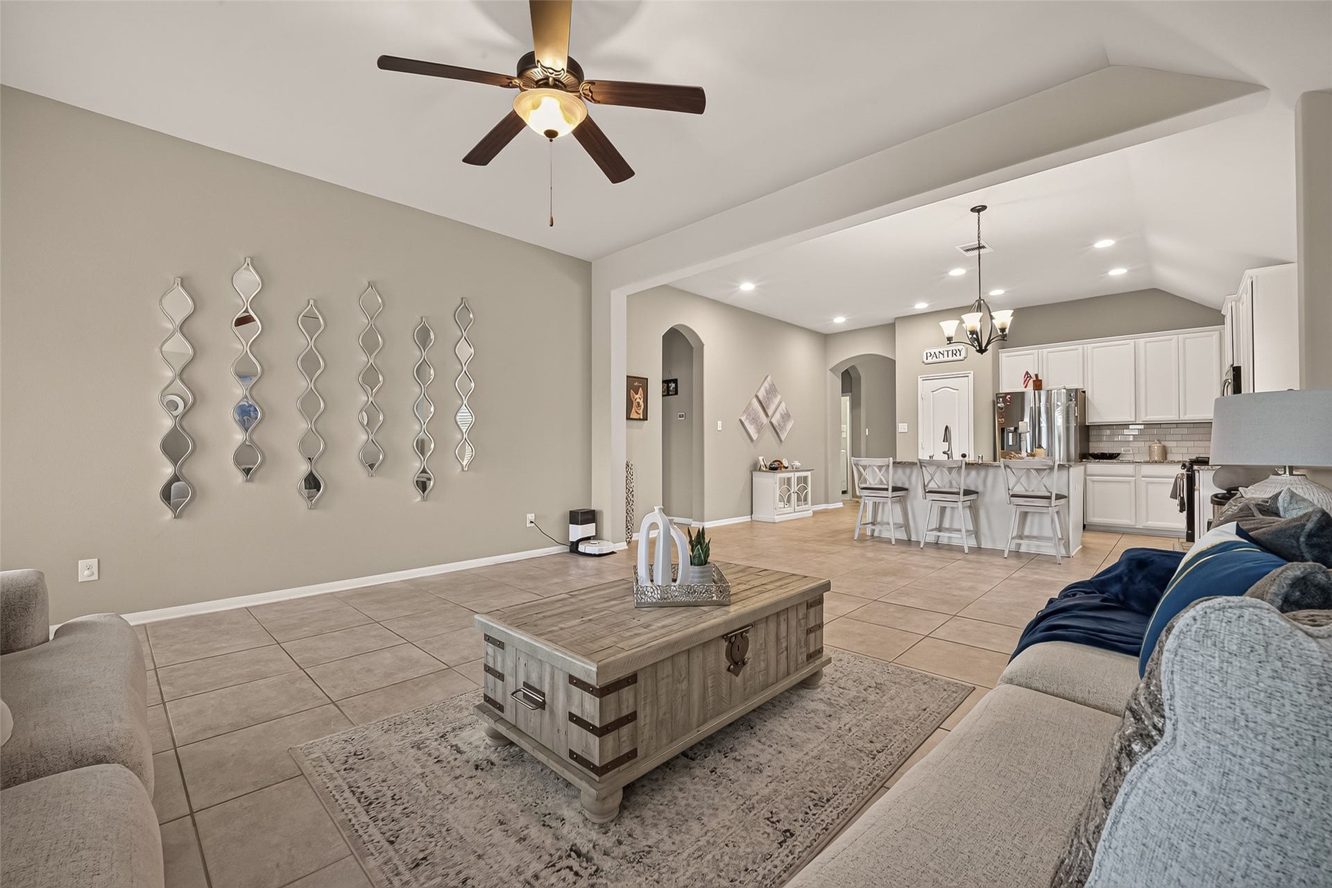 2115 Rolling Hills Drive, Pearland, TX 77581