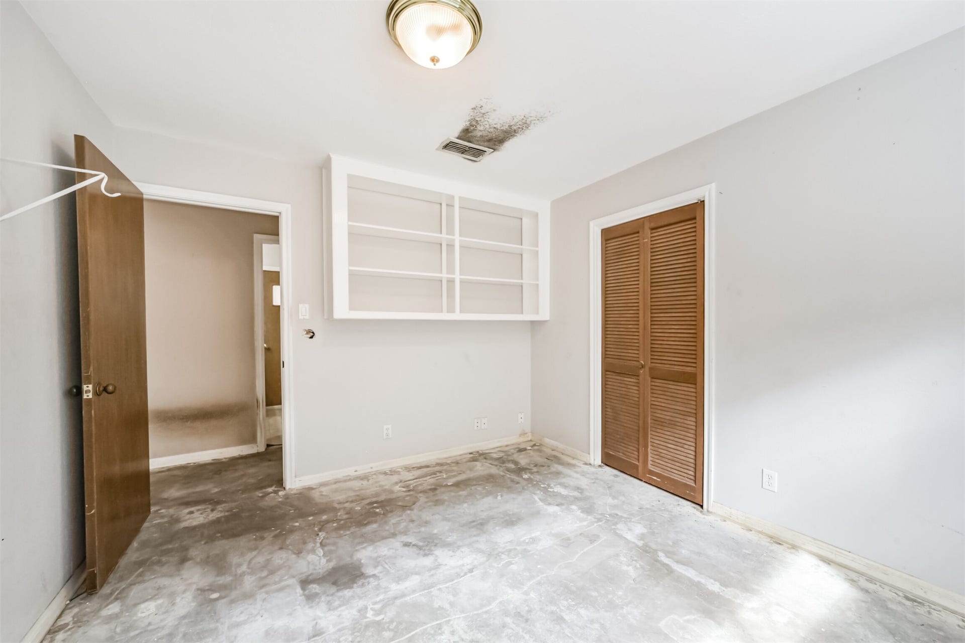 16511 Clearcrest Drive, Houston, TX 77059 16511 Clearcrest Drive, Houston, TX 77059