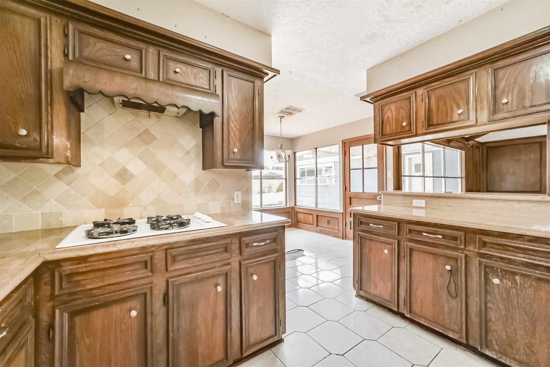 16511 Clearcrest Drive, Houston, TX 77059 16511 Clearcrest Drive, Houston, TX 77059