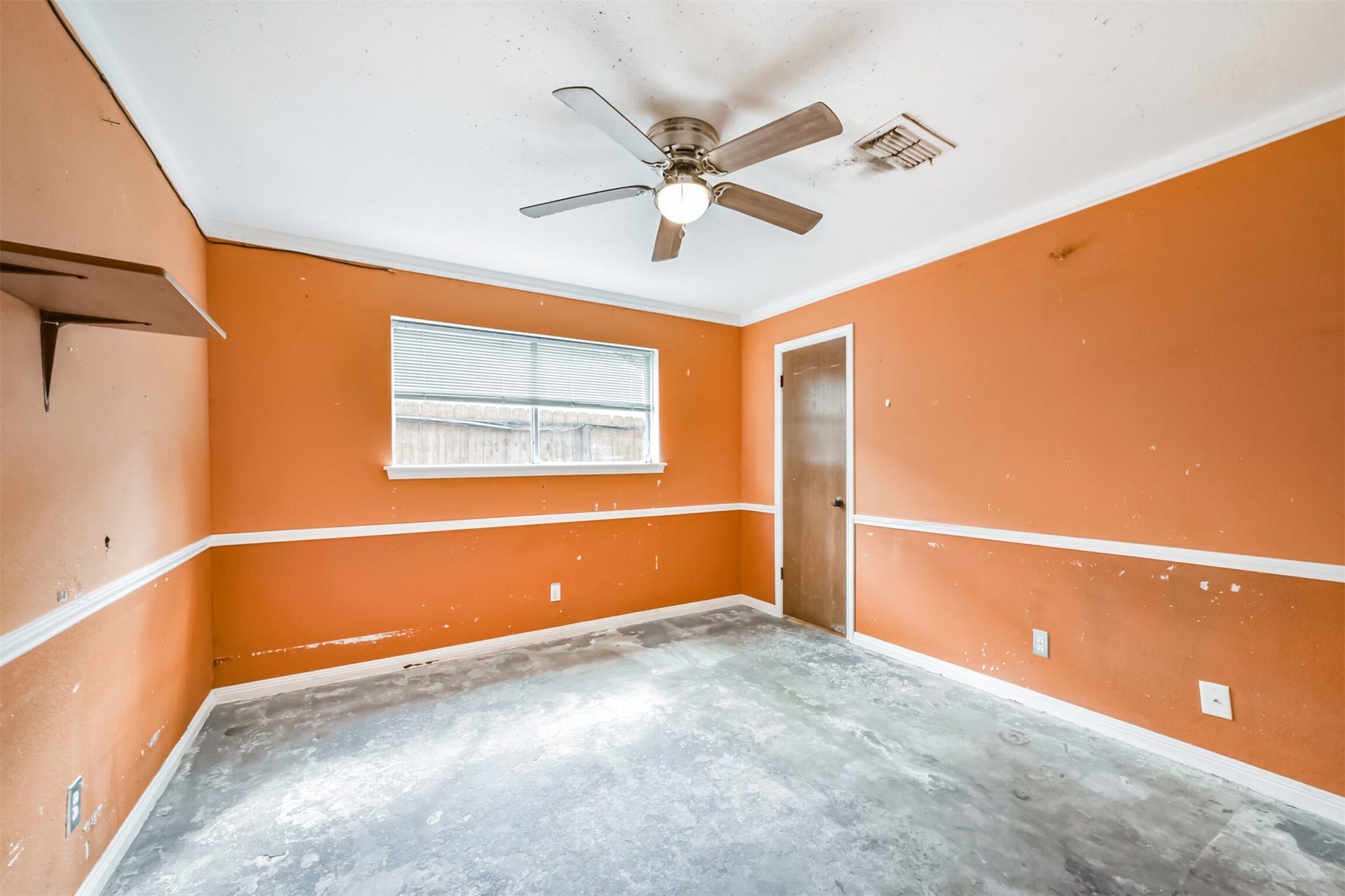 16511 Clearcrest Drive, Houston, TX 77059 16511 Clearcrest Drive, Houston, TX 77059