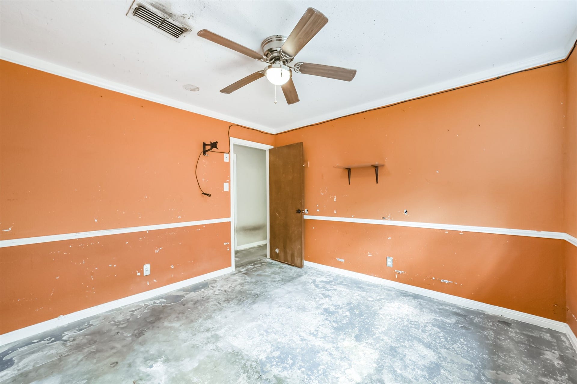 16511 Clearcrest Drive, Houston, TX 77059 16511 Clearcrest Drive, Houston, TX 77059