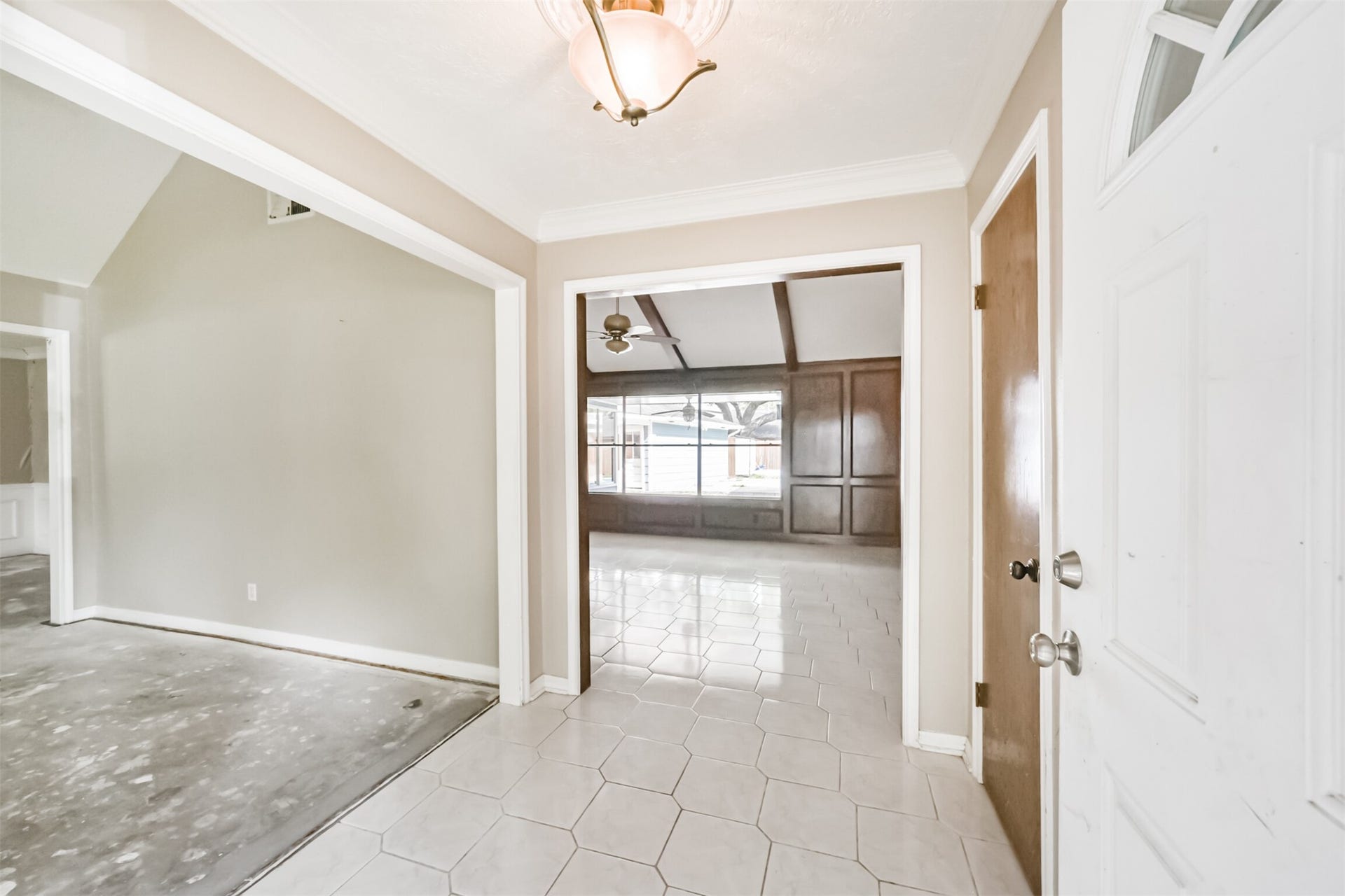 16511 Clearcrest Drive, Houston, TX 77059 16511 Clearcrest Drive, Houston, TX 77059