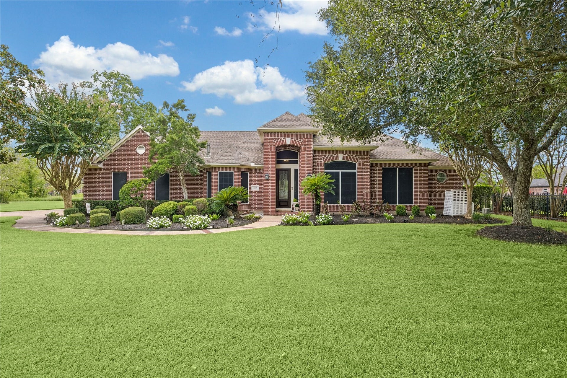 3710 Pine Bark Court, Pearland, TX 77581 3710 Pine Bark Court, Pearland, TX 77581