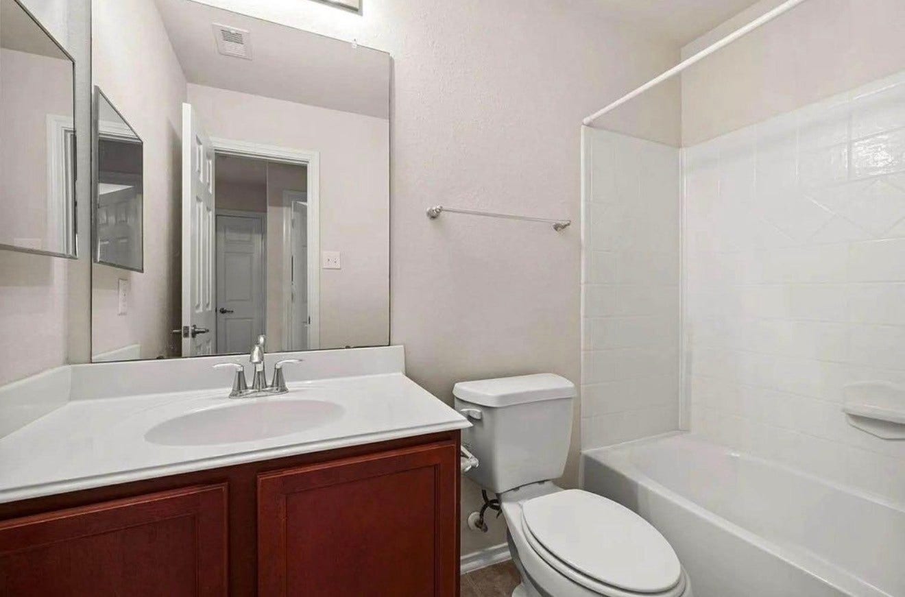 24606 Folkstone Circle, Katy, TX 77494 2nd Bath (2nd floor)