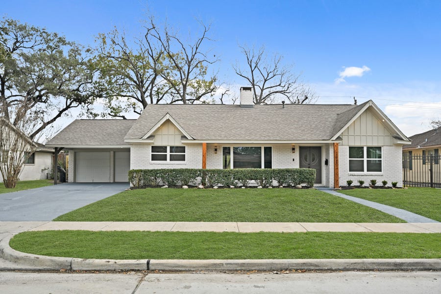 Property photo for 3011 Freshmeadows Drive, Houston, TX