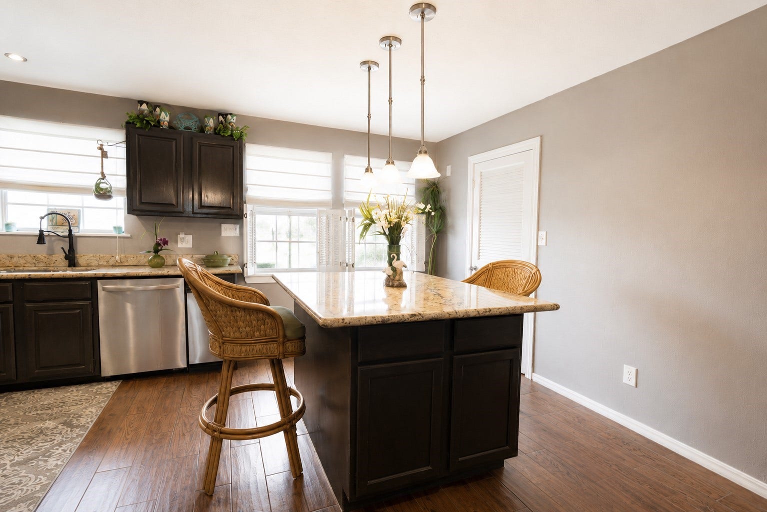 579 Warsaw Street, Bayou Vista, TX 77563 579 Warsaw Street, Bayou Vista, TX 77563