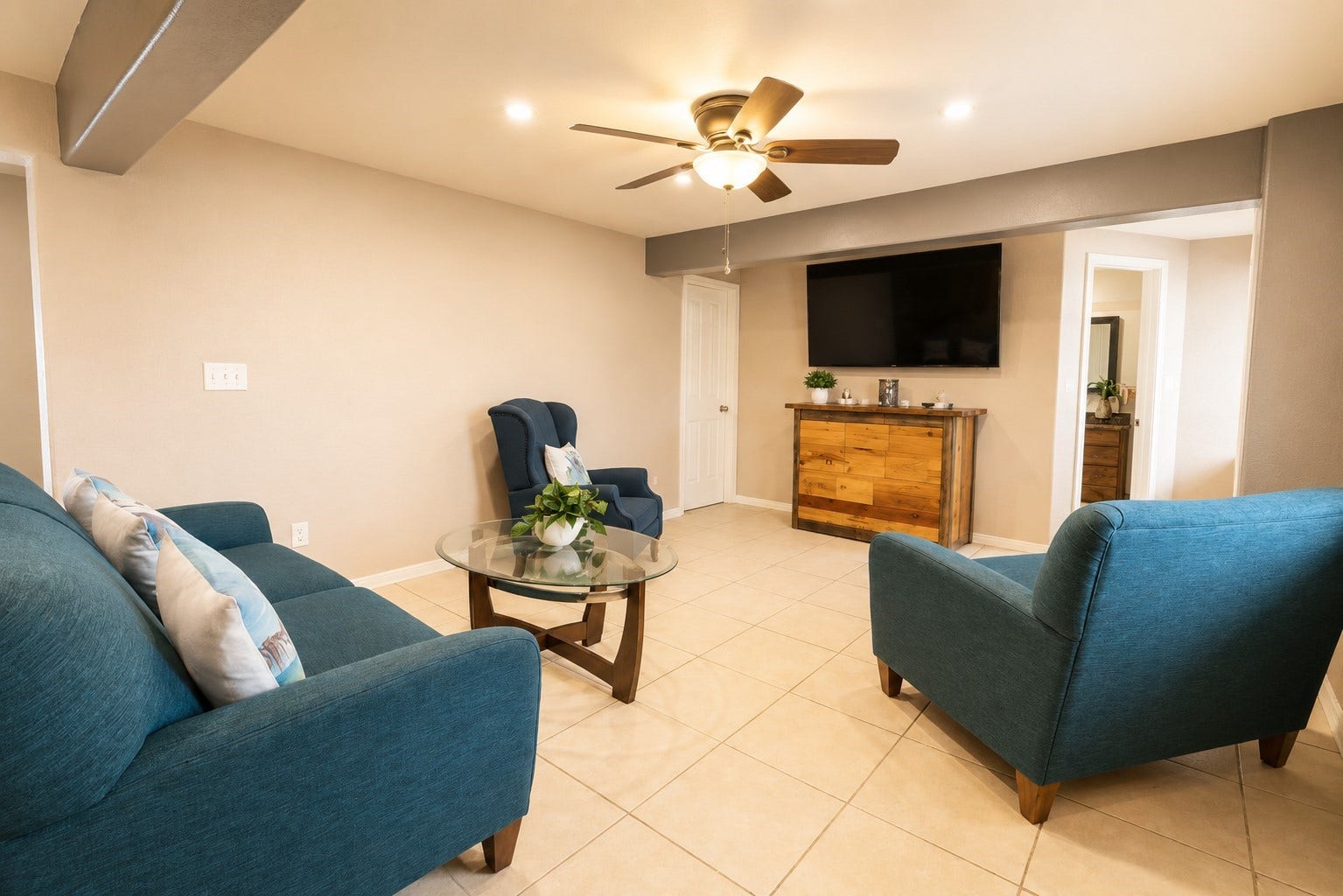 579 Warsaw Street, Bayou Vista, TX 77563 579 Warsaw Street, Bayou Vista, TX 77563