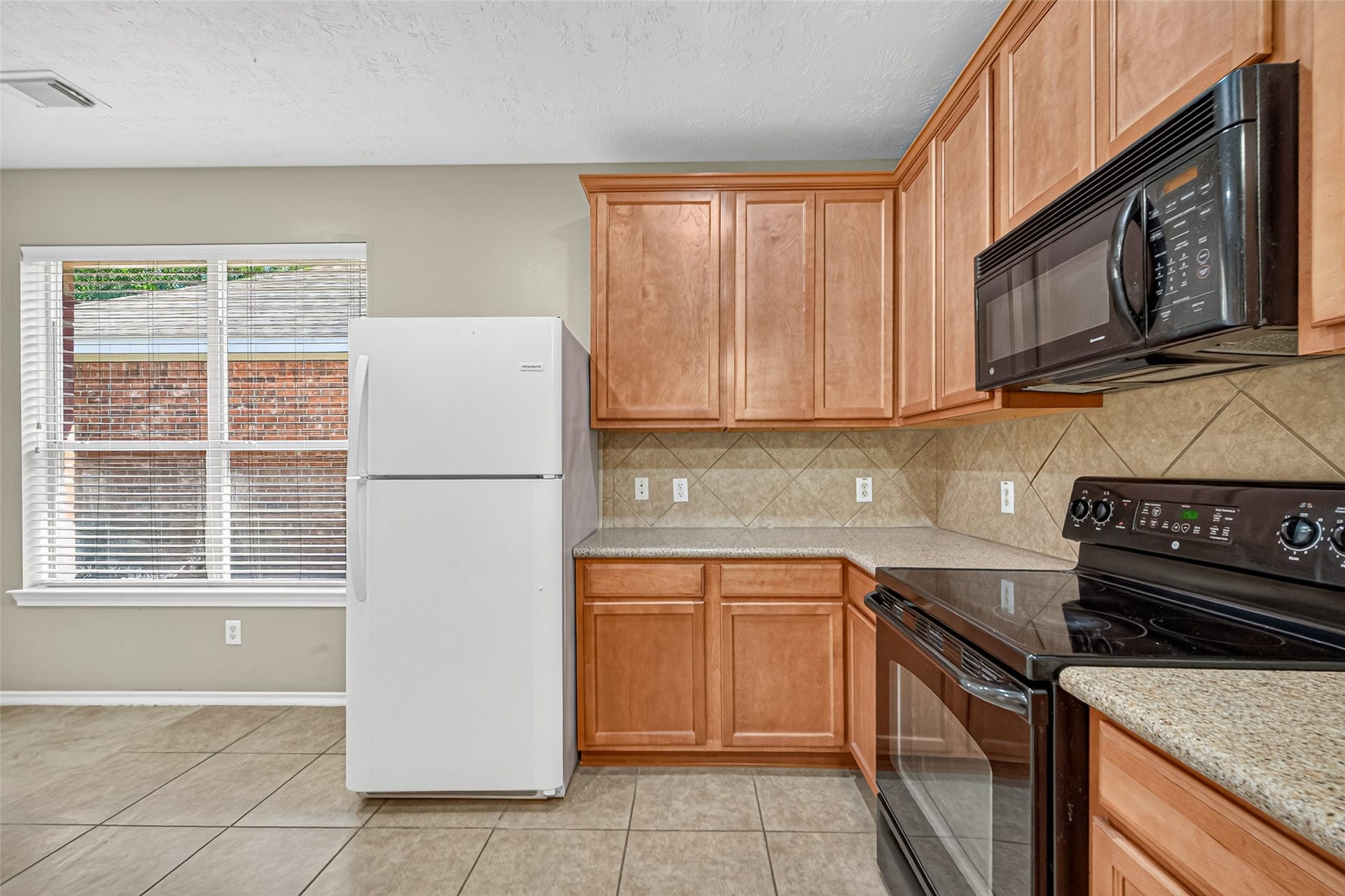 20119 Benton Springs Ln, Richmond, TX 77407