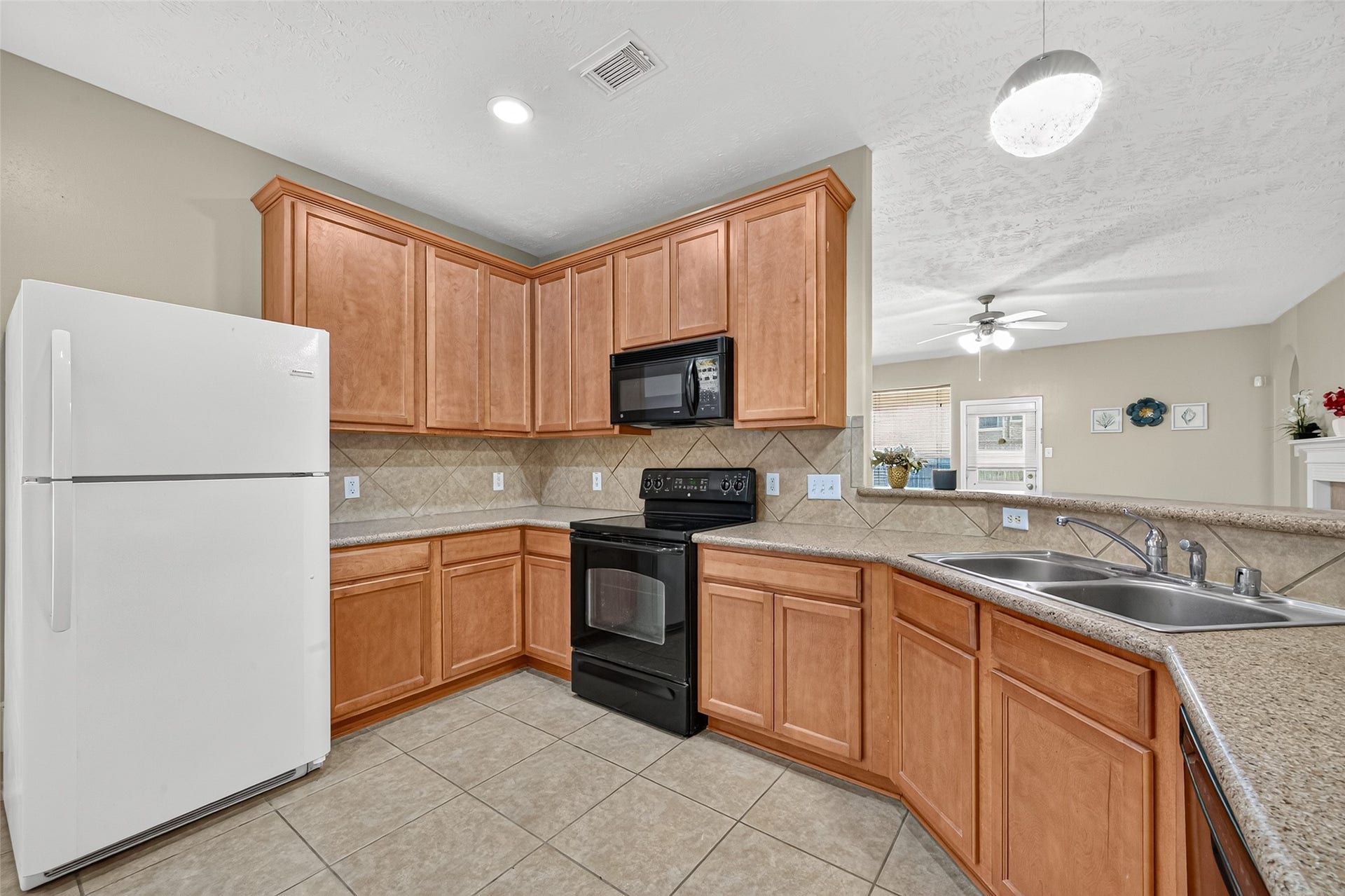 20119 Benton Springs Ln, Richmond, TX 77407