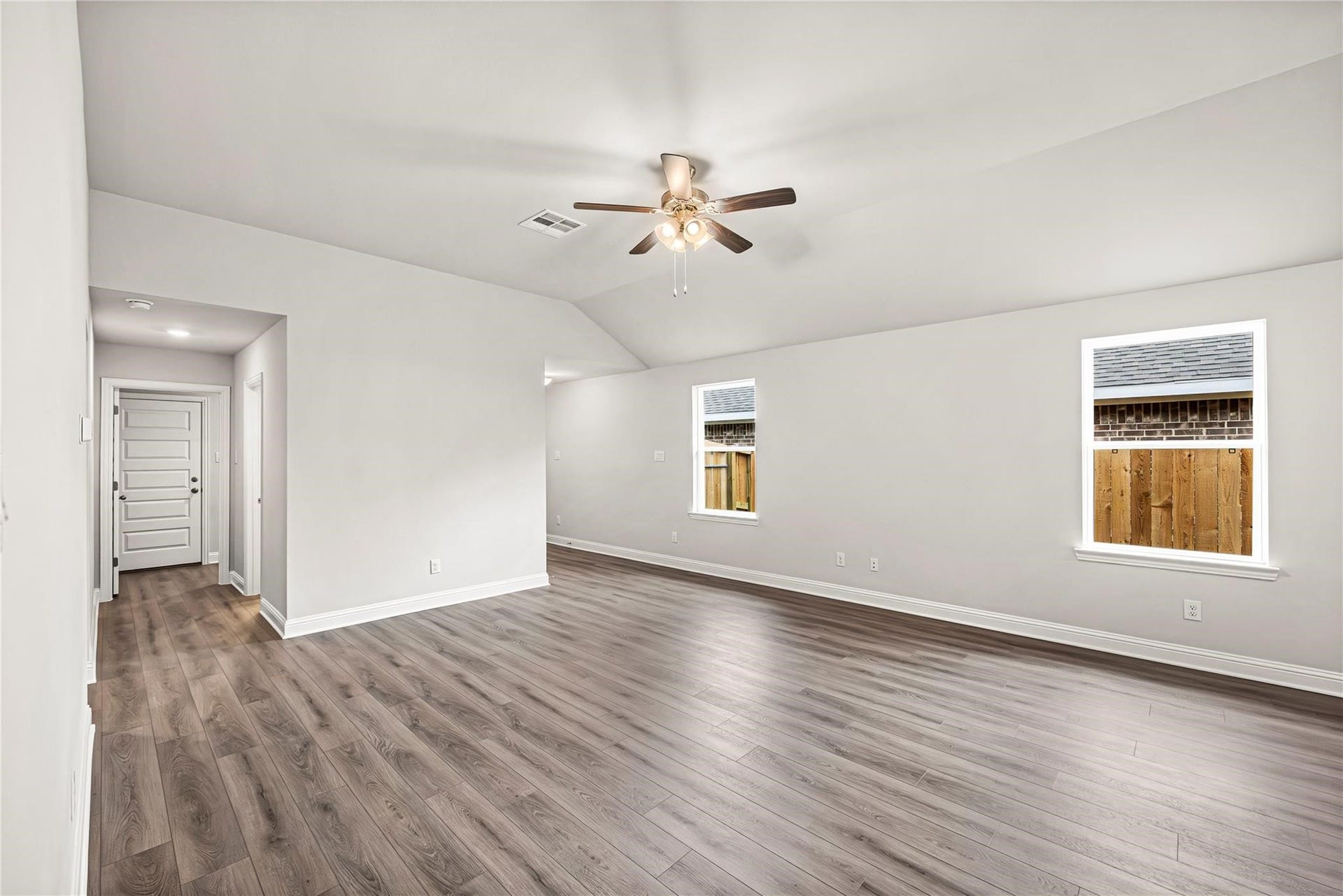 4402 W Bayou Maison Circle, Dickinson, TX 77539 4402 W Bayou Maison Circle, Dickinson, TX 77539