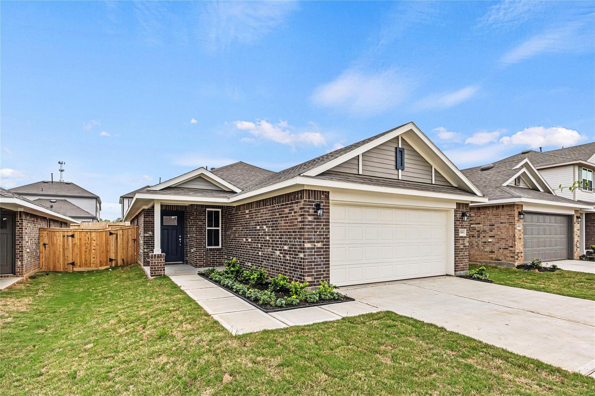 4402 W Bayou Maison Circle, Dickinson, TX 77539 4402 W Bayou Maison Circle, Dickinson, TX 77539