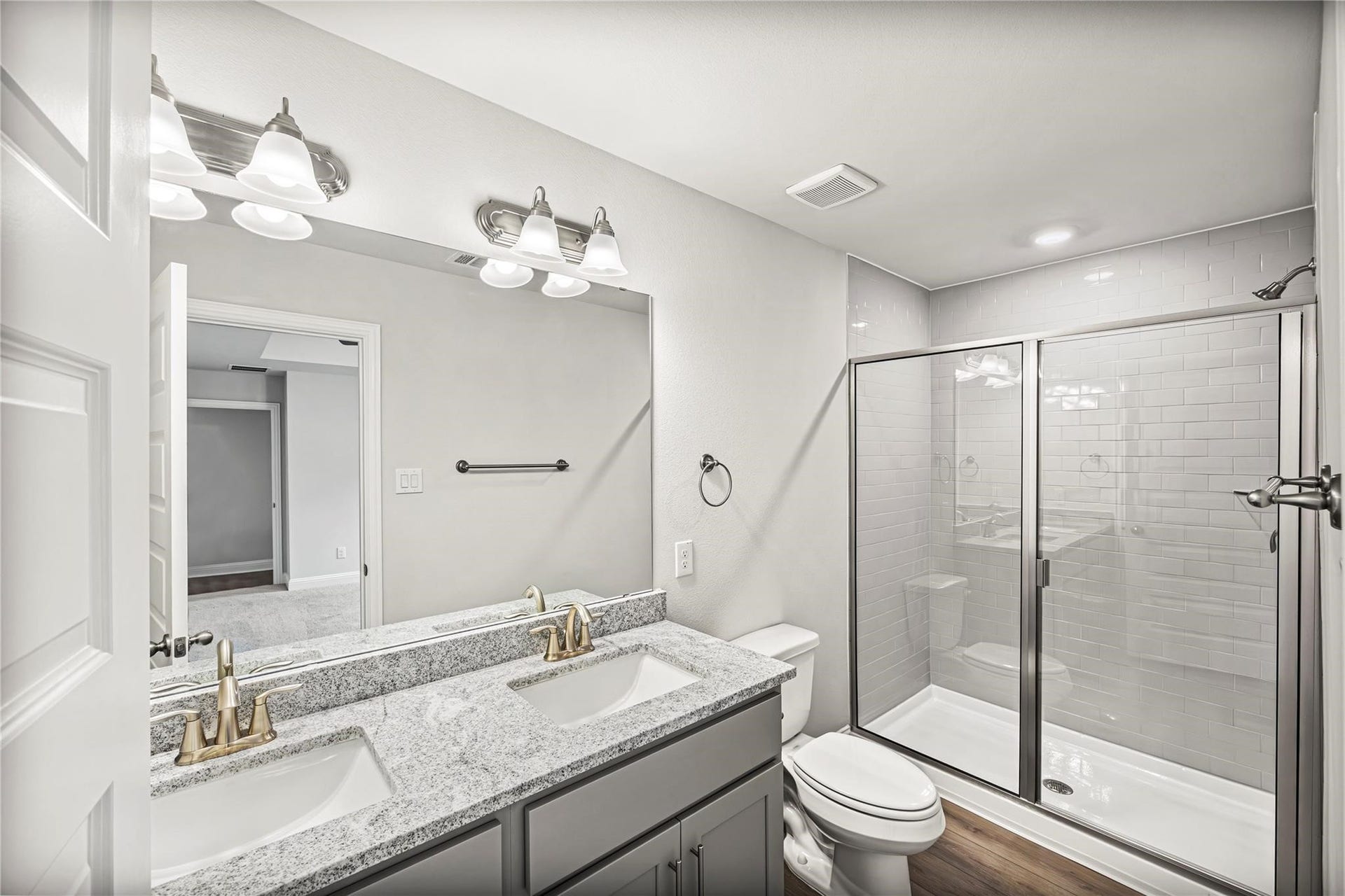4402 W Bayou Maison Circle, Dickinson, TX 77539 4402 W Bayou Maison Circle, Dickinson, TX 77539