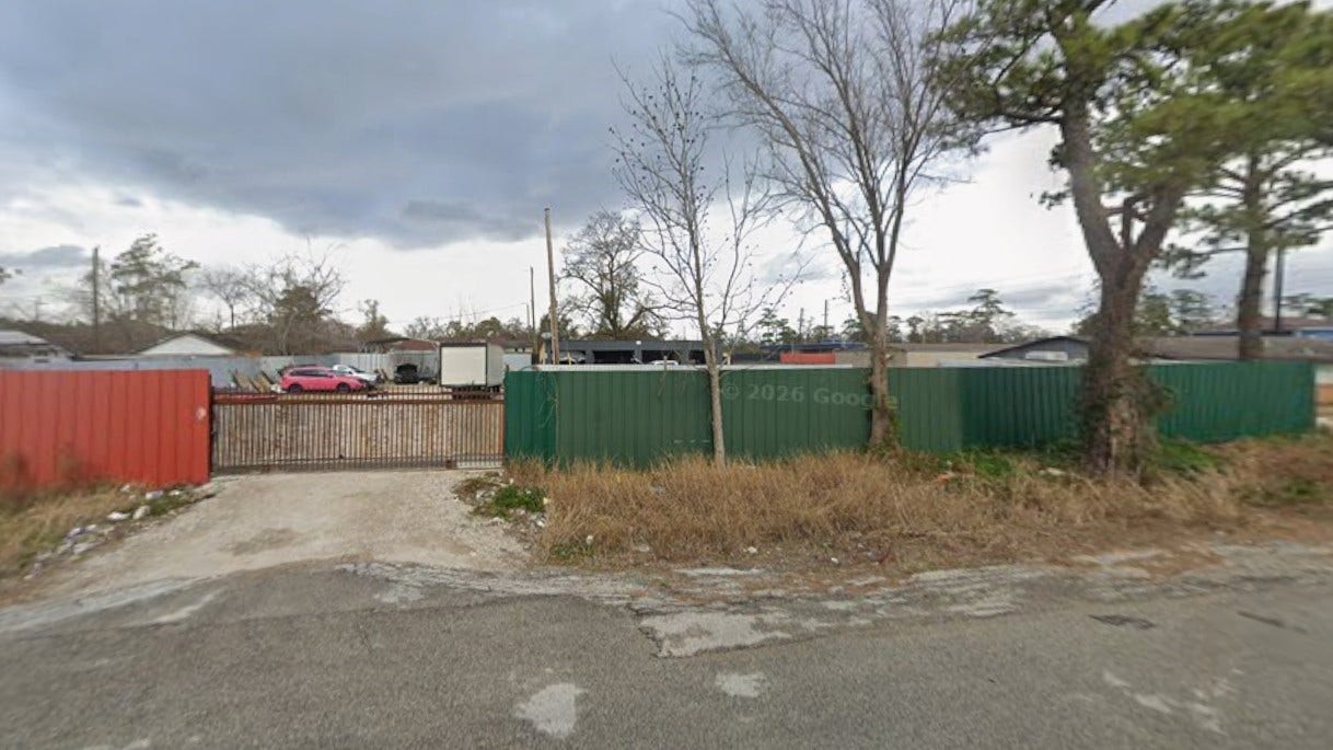 9205 Mesa Drive, Houston, TX 77028 9205 Mesa Drive, Houston, TX 77028