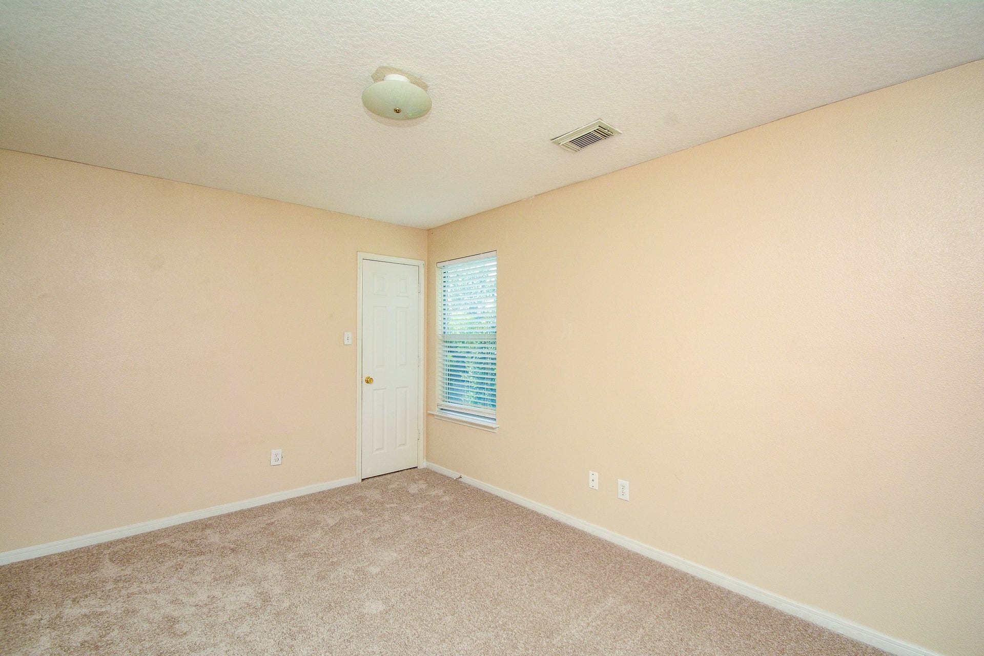 18507 Lodgepole Pine Street, Cypress, TX 77429 Upstairs bedroom 2 of 3 NEW CARPET
