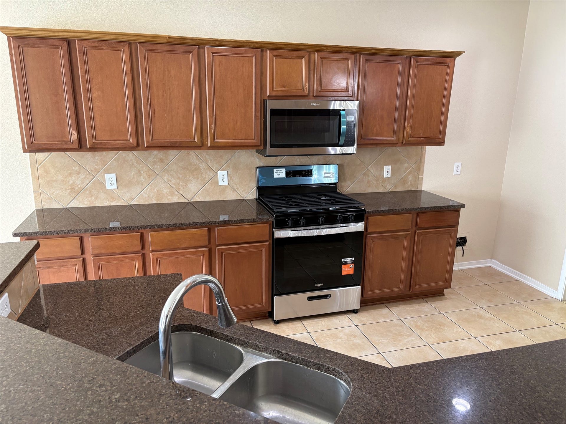 18507 Lodgepole Pine Street, Cypress, TX 77429 NEW gas range, new microwave, new dishwasher