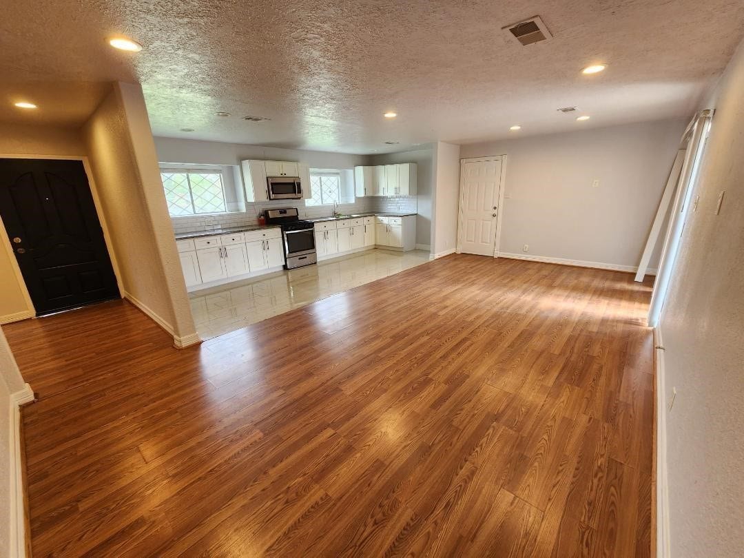 4203 Brookston Street, Houston, TX 77045 4203 Brookston Street, Houston, TX 77045