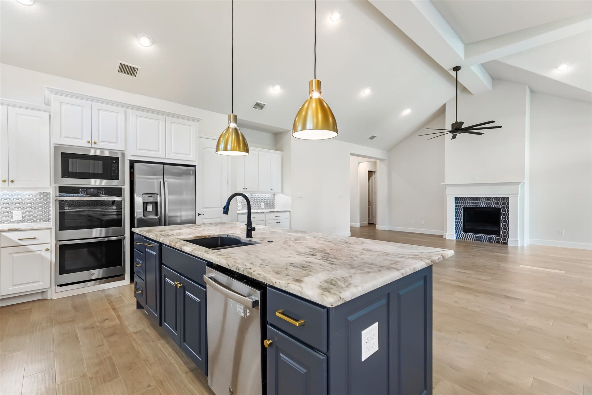 21873 Otter Point Lane, Porter, TX 77365 21873 Otter Point Lane, Porter, TX 77365