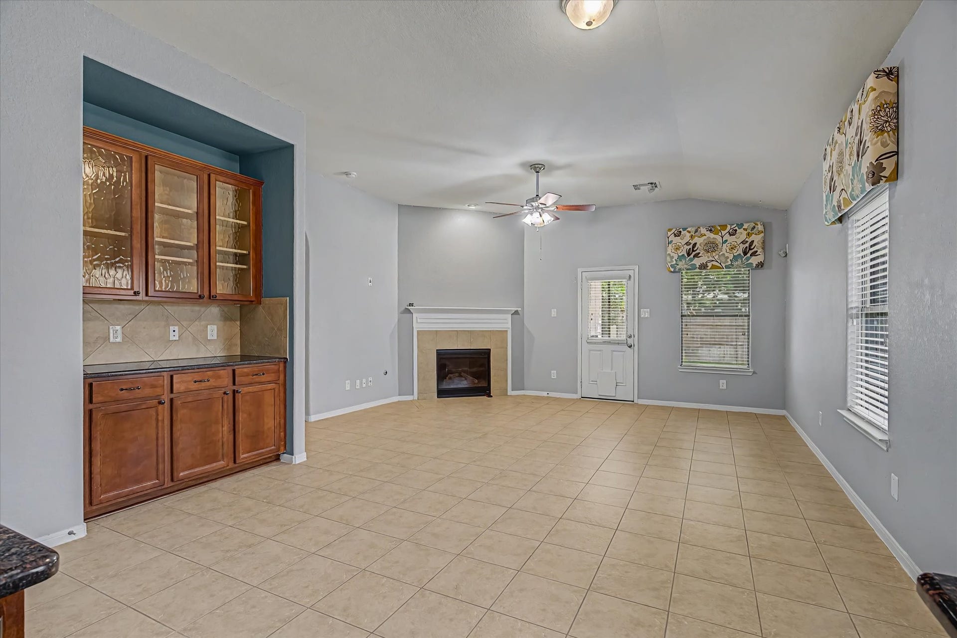 623 W Newport Bend, Katy, TX 77494 623 W Newport Bend, Katy, TX 77494