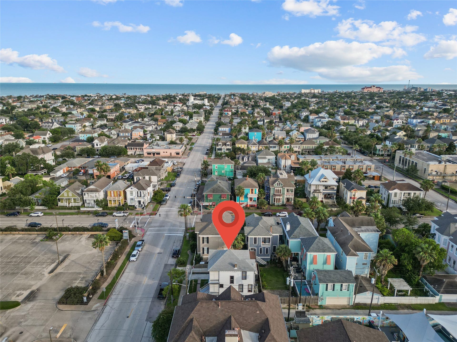 313 14th Street, Galveston, TX 77550 Location of Home across from the UTMB parking lot