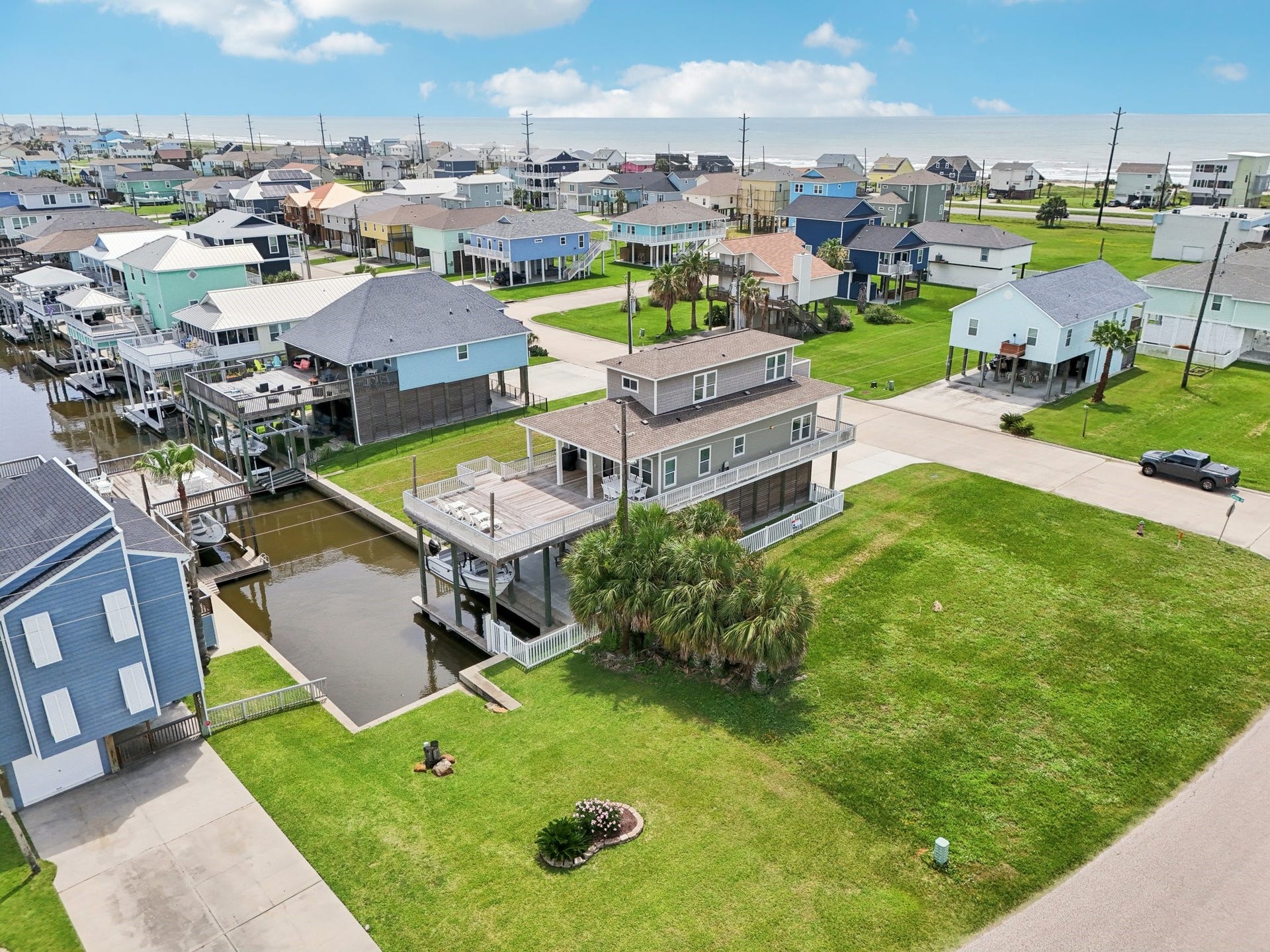 22212 Cantina Drive, Galveston, TX 77554 Open Slip