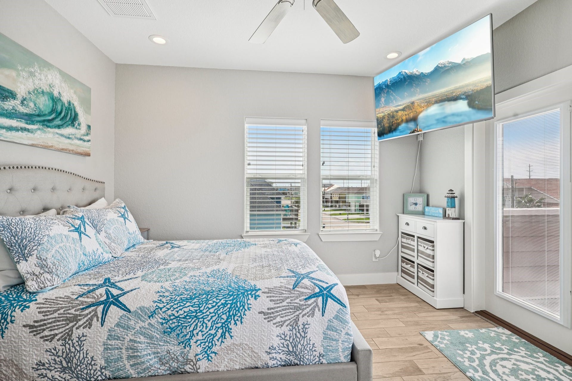 22212 Cantina Drive, Galveston, TX 77554 Great views & lots of light