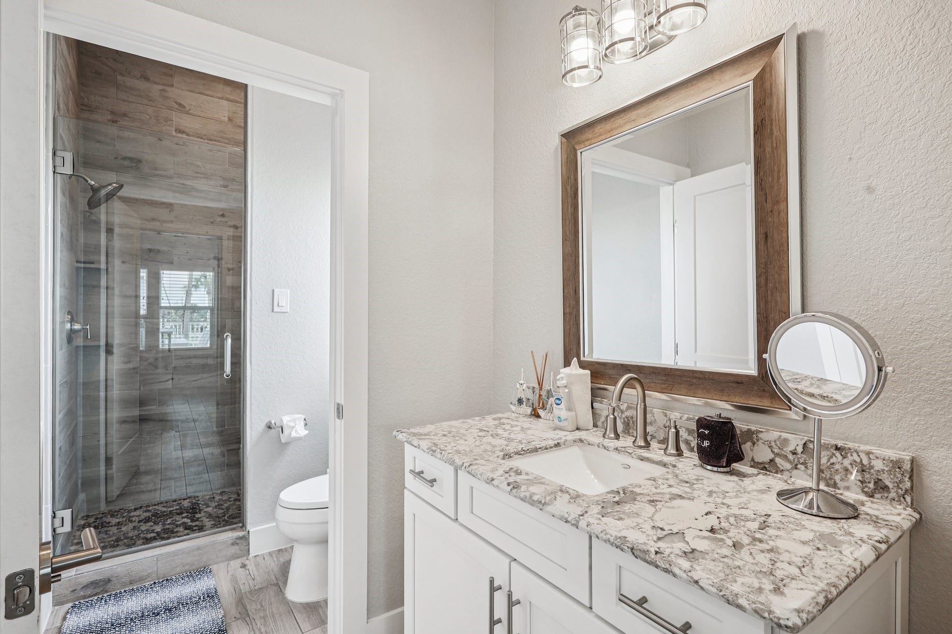 22212 Cantina Drive, Galveston, TX 77554 Modern En Suite bathroom with
granite countertops