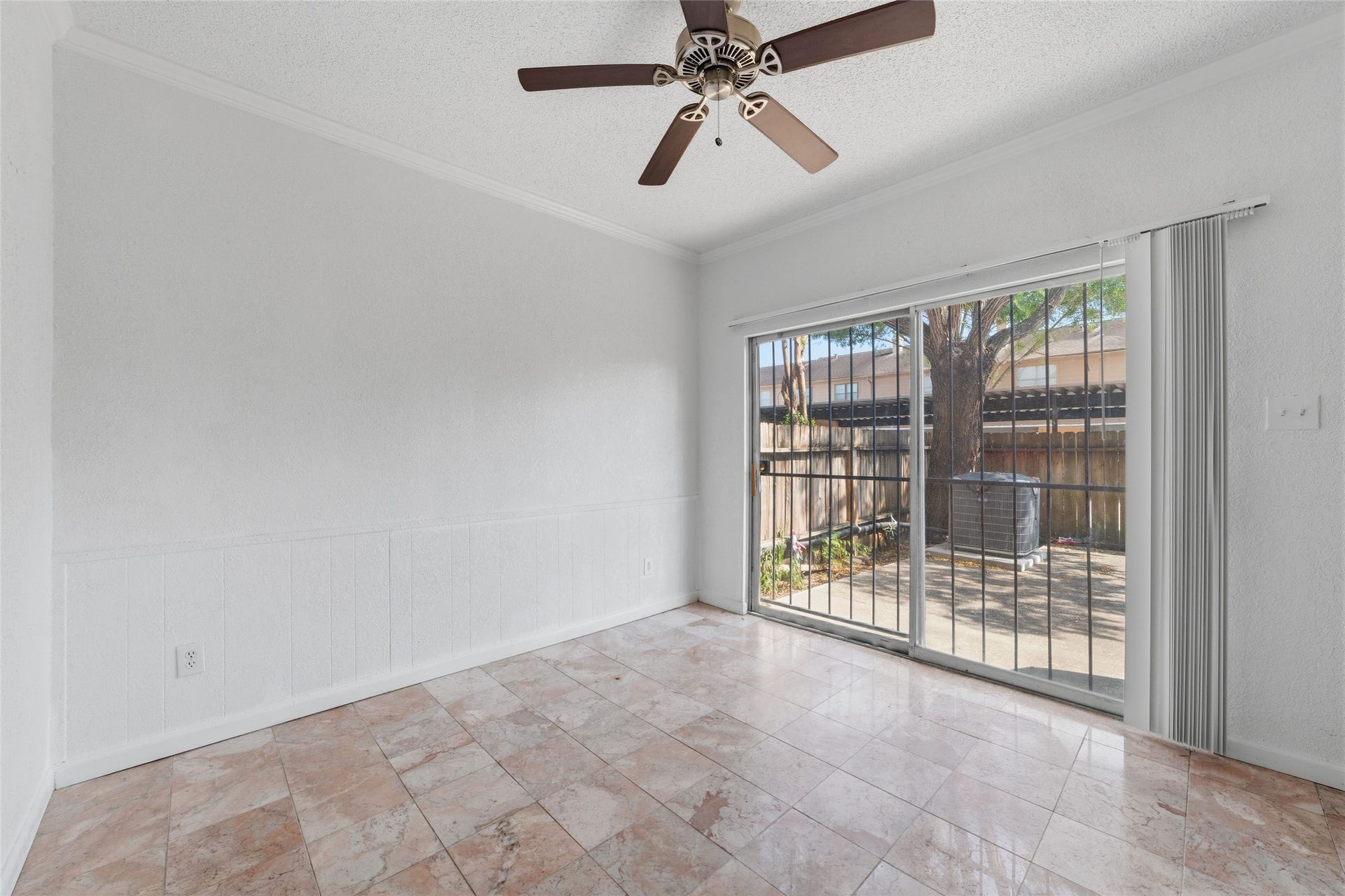 7700 Creekbend Drive, #70, Houston, TX 77071 7700 Creekbend Drive, #70, Houston, TX 77071